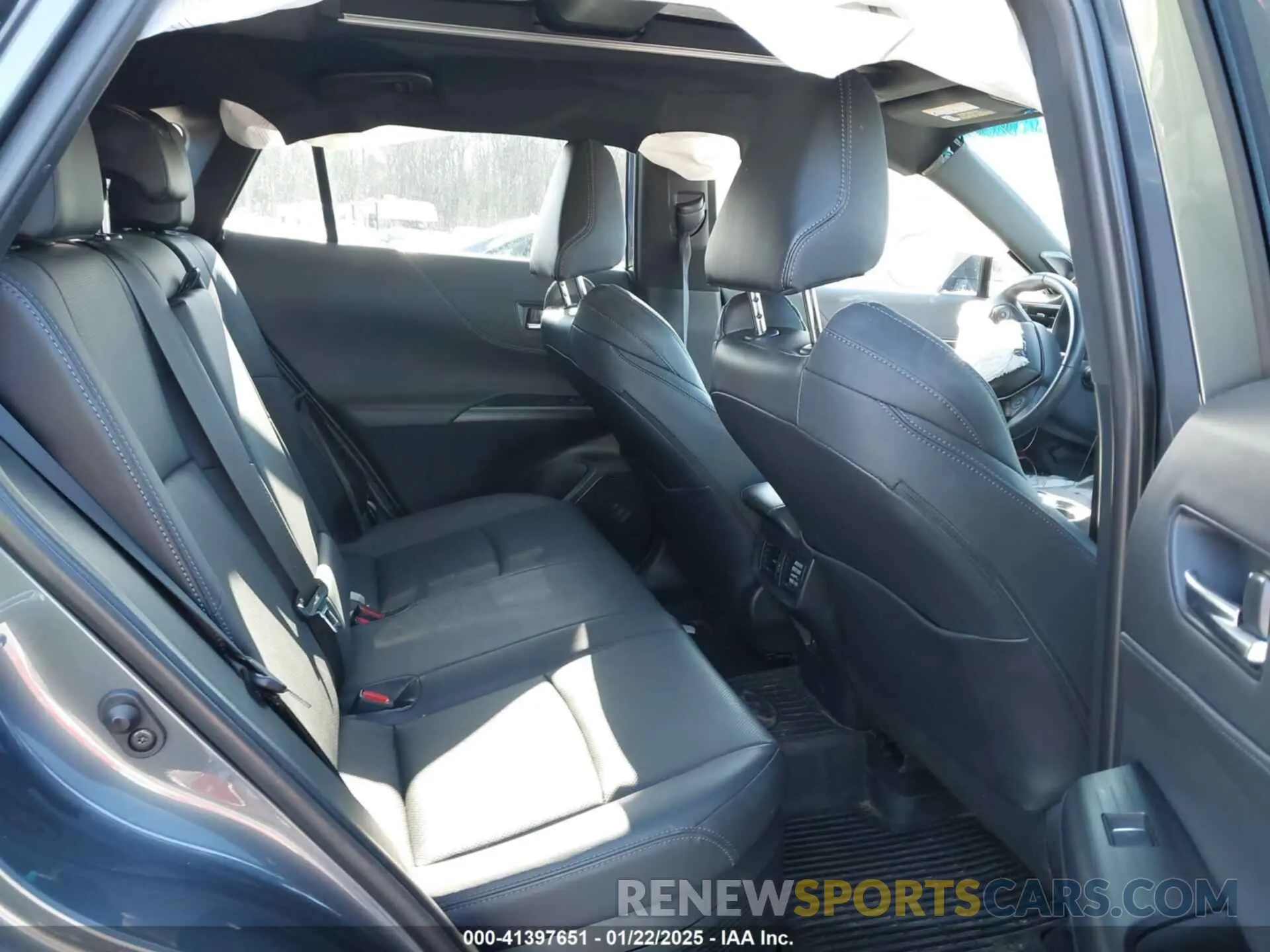 8 fotografías del automóvil dañado JTEAAAAH5PJ144090 TOYOTA VENZA 2023