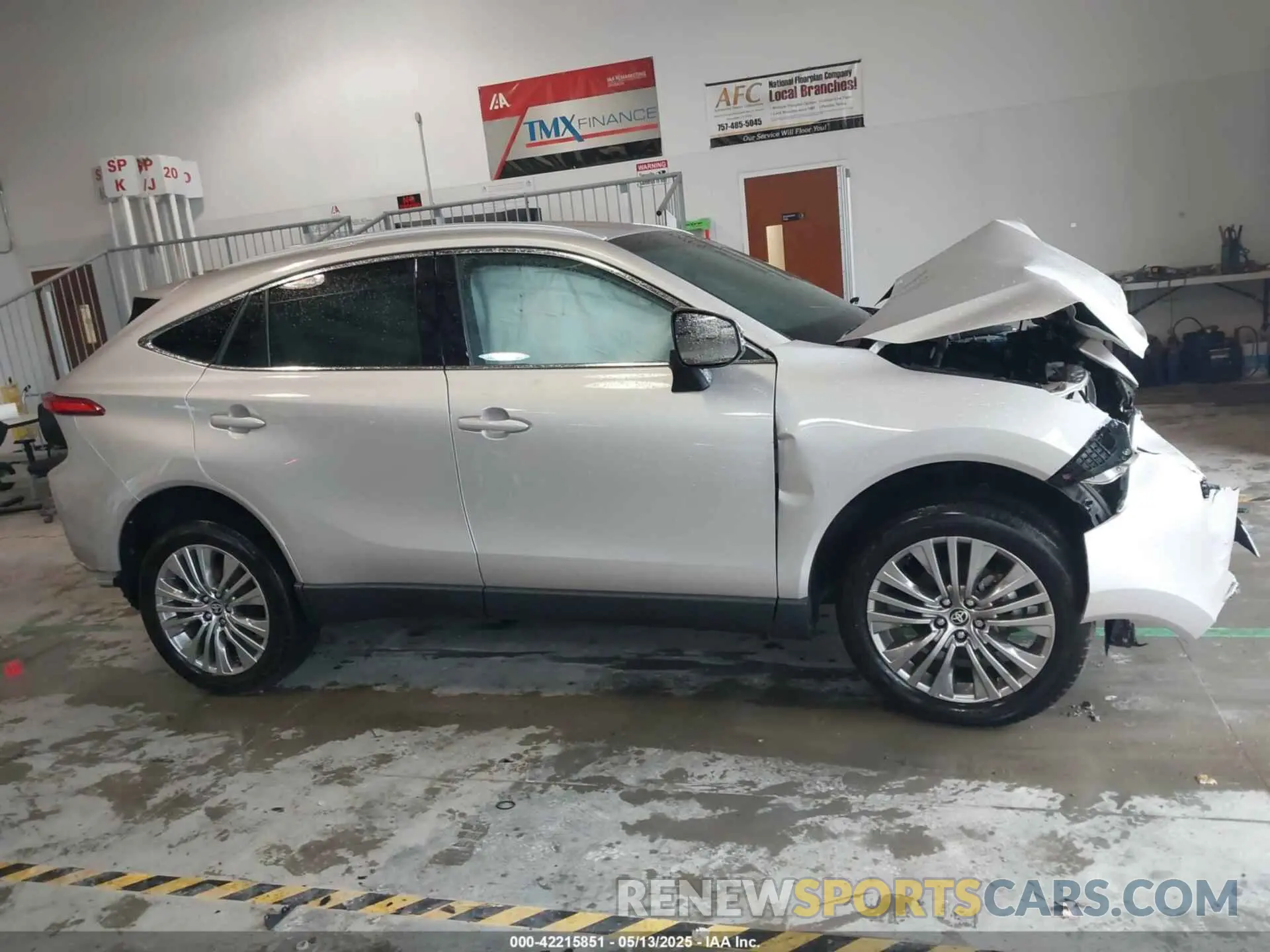 12 fotografías del automóvil dañado JTEAAAAH8PJ138283 TOYOTA VENZA 2023