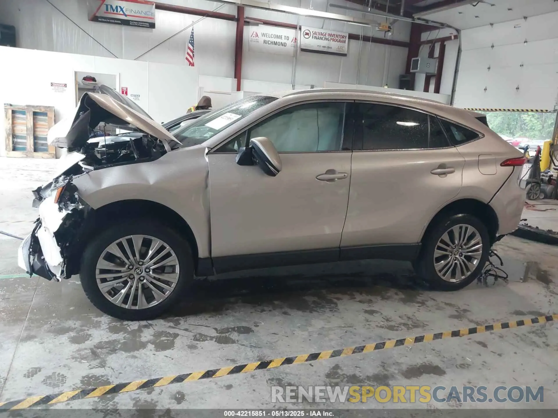 13 fotografías del automóvil dañado JTEAAAAH8PJ138283 TOYOTA VENZA 2023