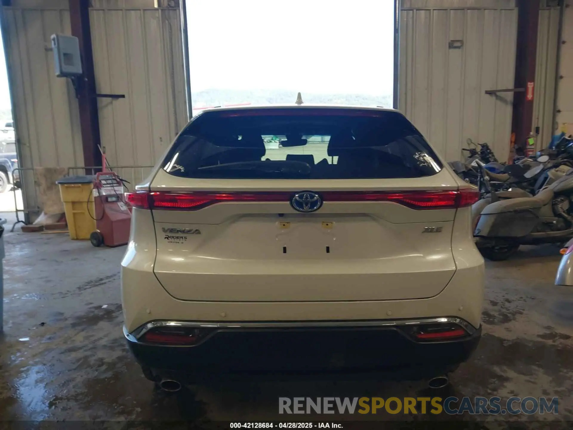 16 fotografías del automóvil dañado JTEAAAAHXPJ130945 TOYOTA VENZA 2023