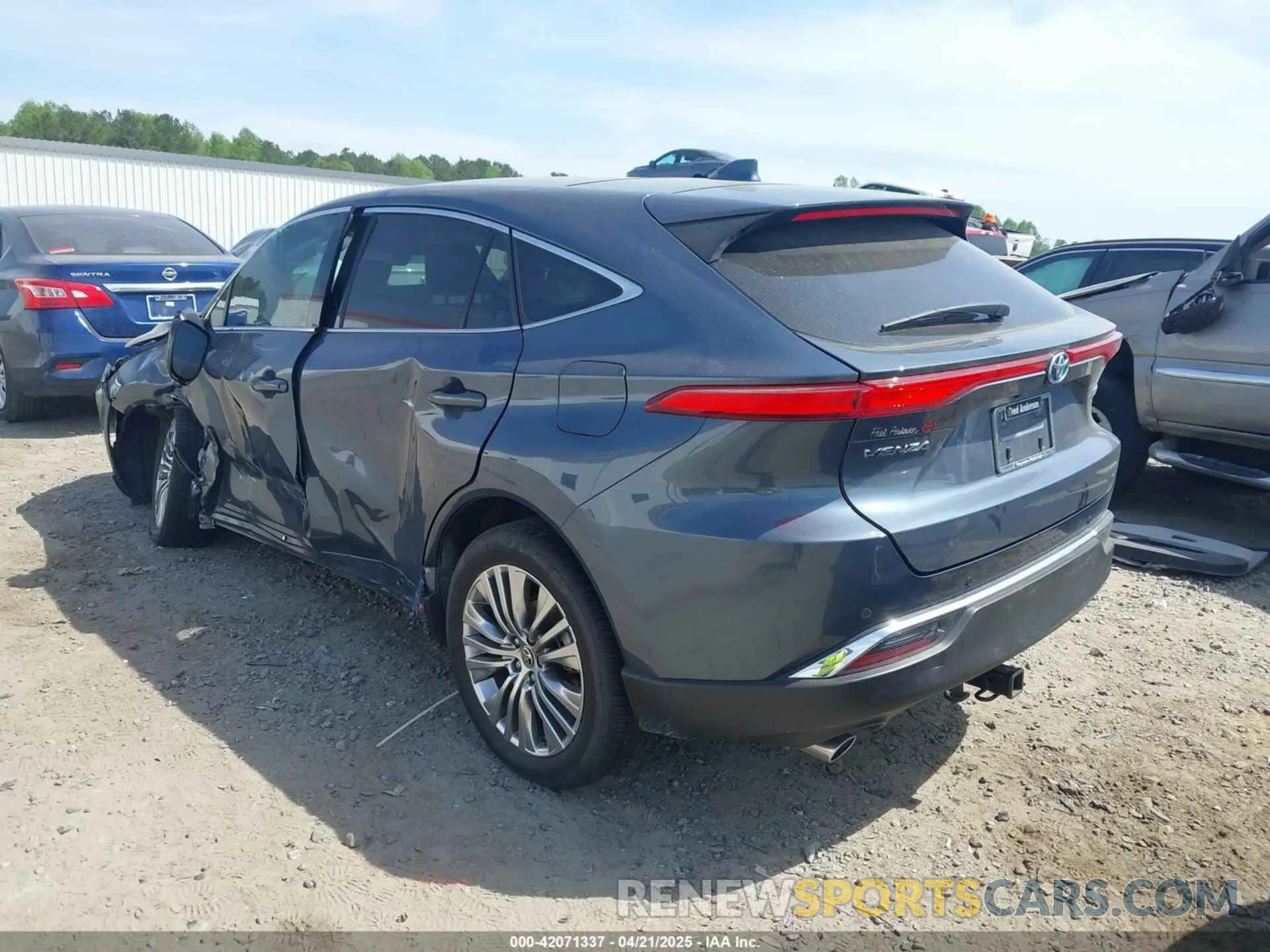3 fotografías del automóvil dañado JTEAAAAH0RJ182376 TOYOTA VENZA 2024