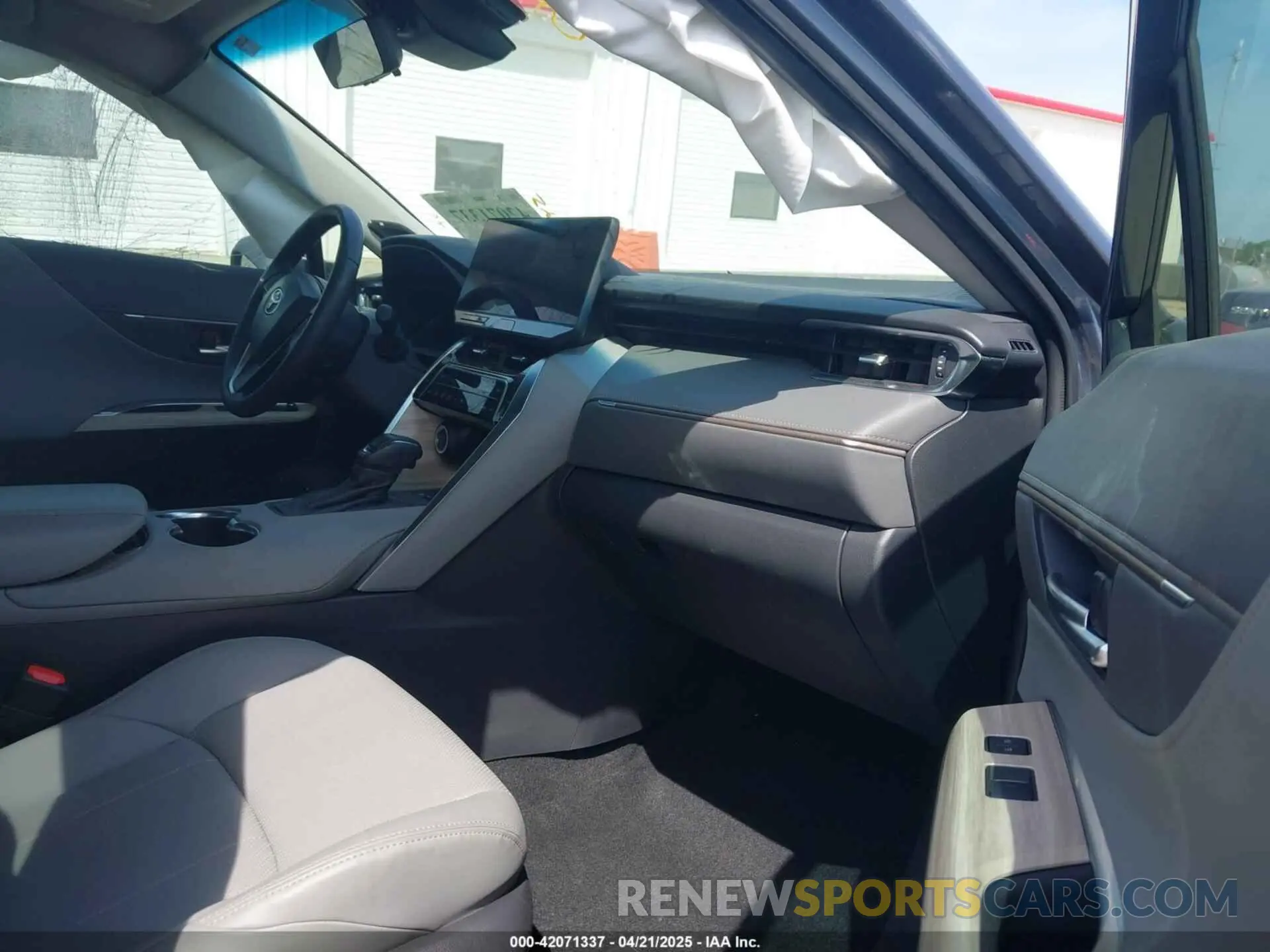 5 fotografías del automóvil dañado JTEAAAAH0RJ182376 TOYOTA VENZA 2024
