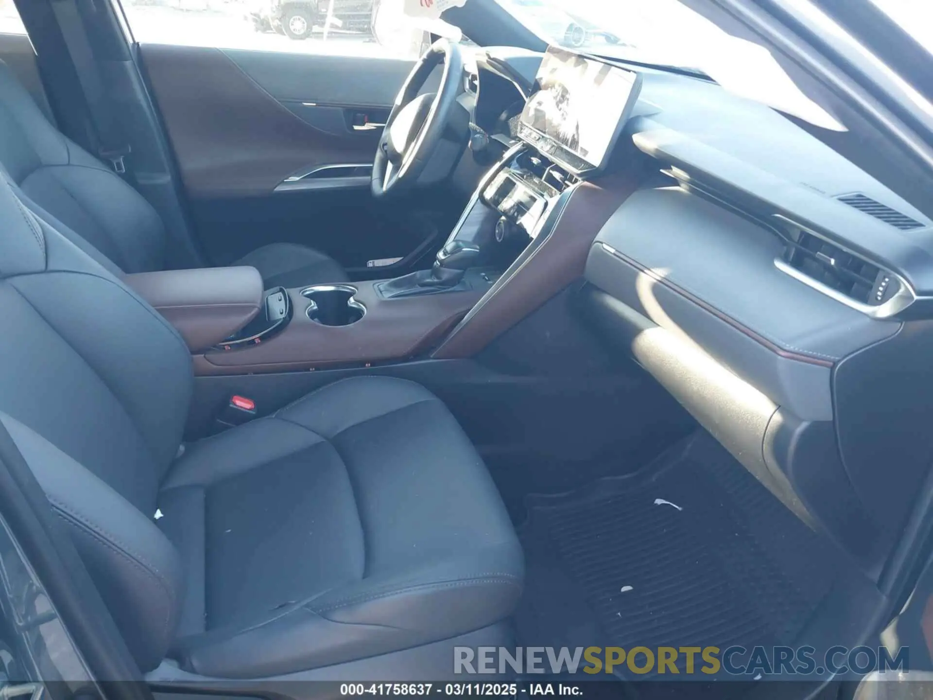 5 fotografías del automóvil dañado JTEAAAAH1RJ177932 TOYOTA VENZA 2024