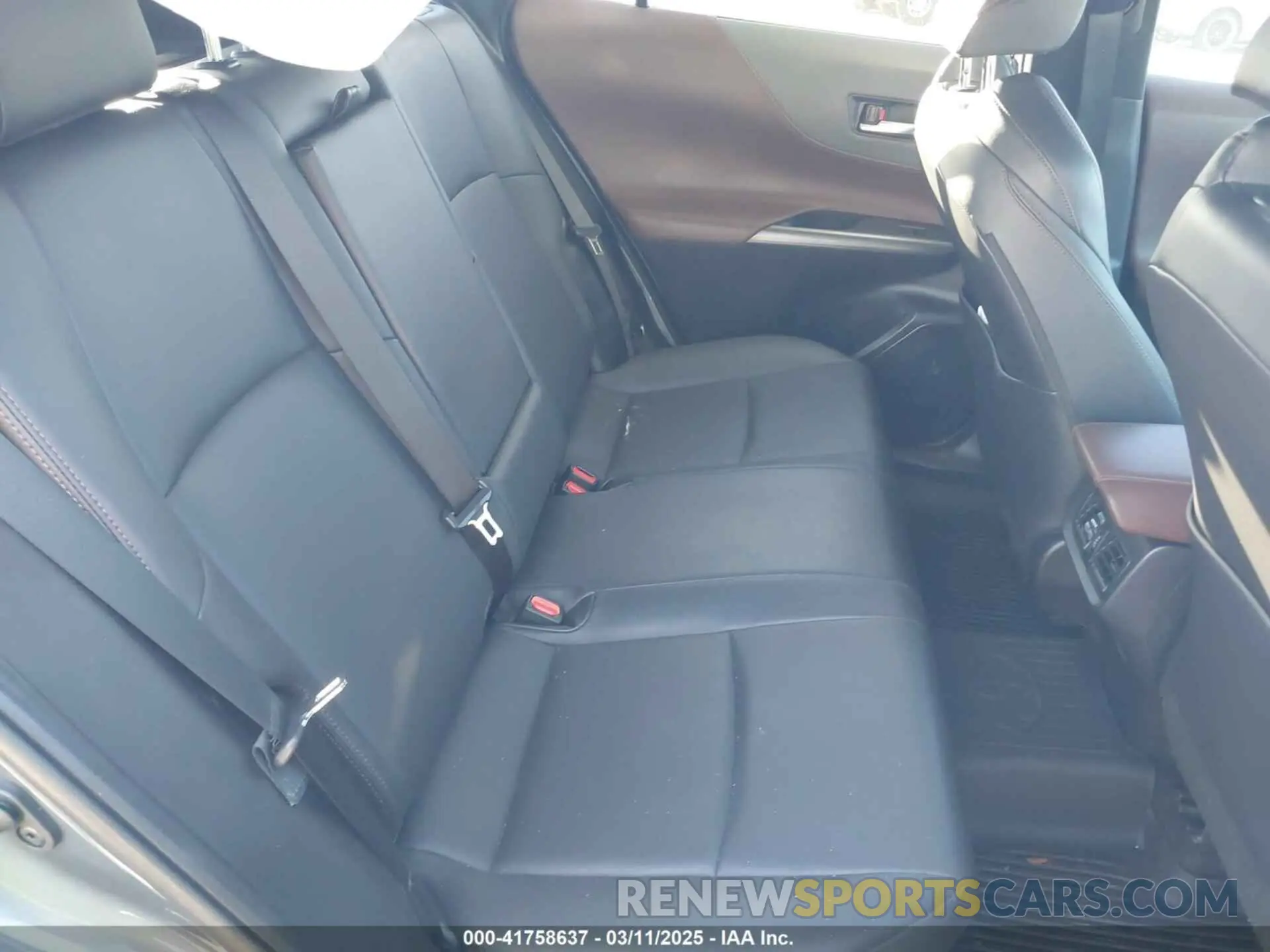 8 fotografías del automóvil dañado JTEAAAAH1RJ177932 TOYOTA VENZA 2024