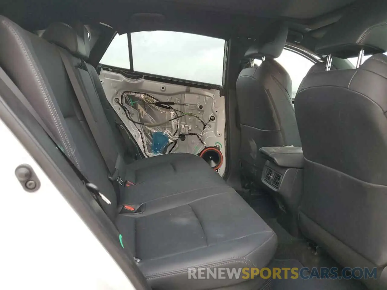 11 fotografías del automóvil dañado JTEAAAAH3RJ153213 TOYOTA VENZA 2024