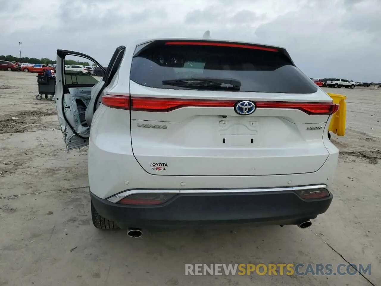 6 fotografías del automóvil dañado JTEAAAAH3RJ153213 TOYOTA VENZA 2024