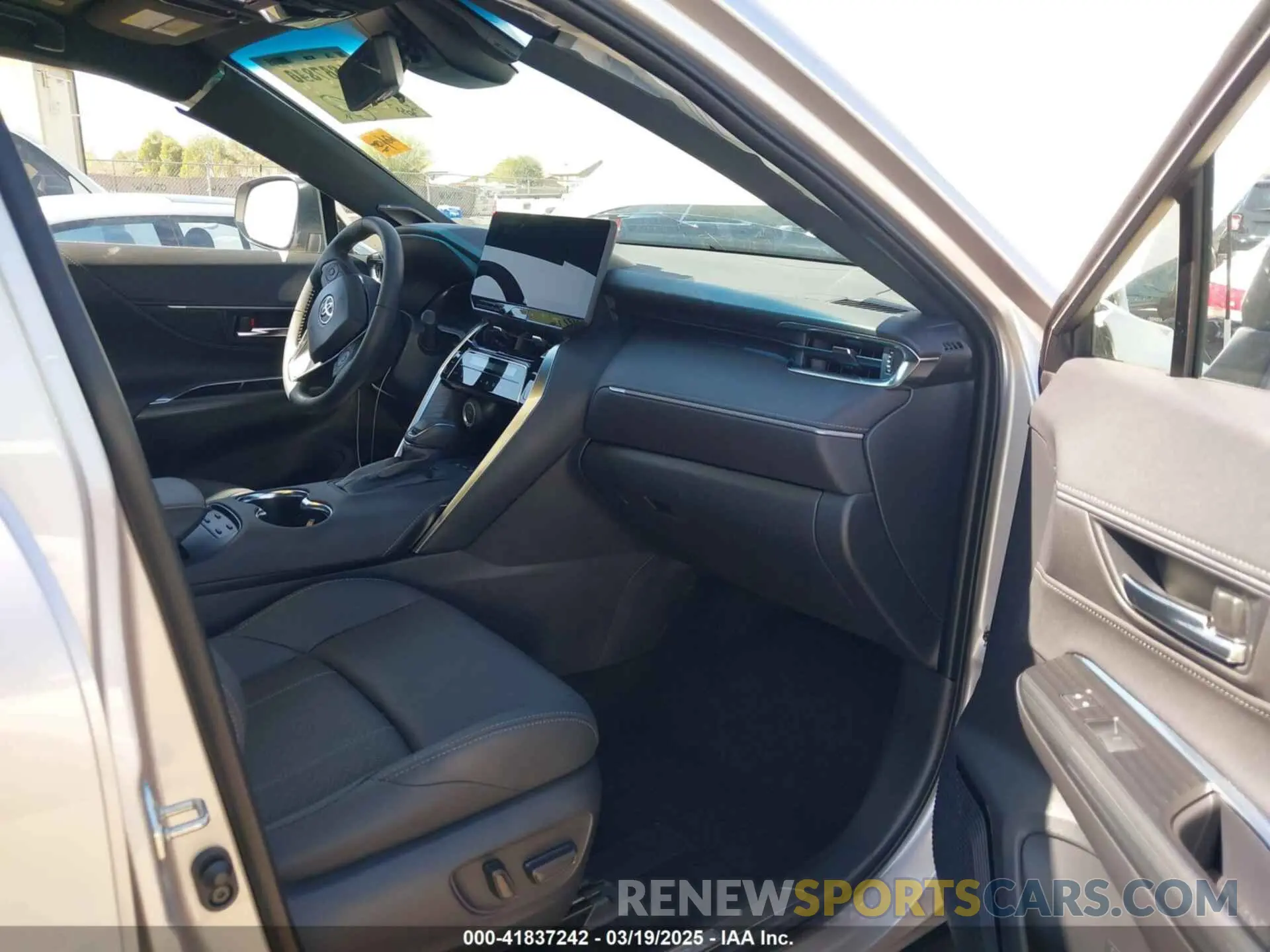 5 fotografías del automóvil dañado JTEAAAAH3RJ186695 TOYOTA VENZA 2024