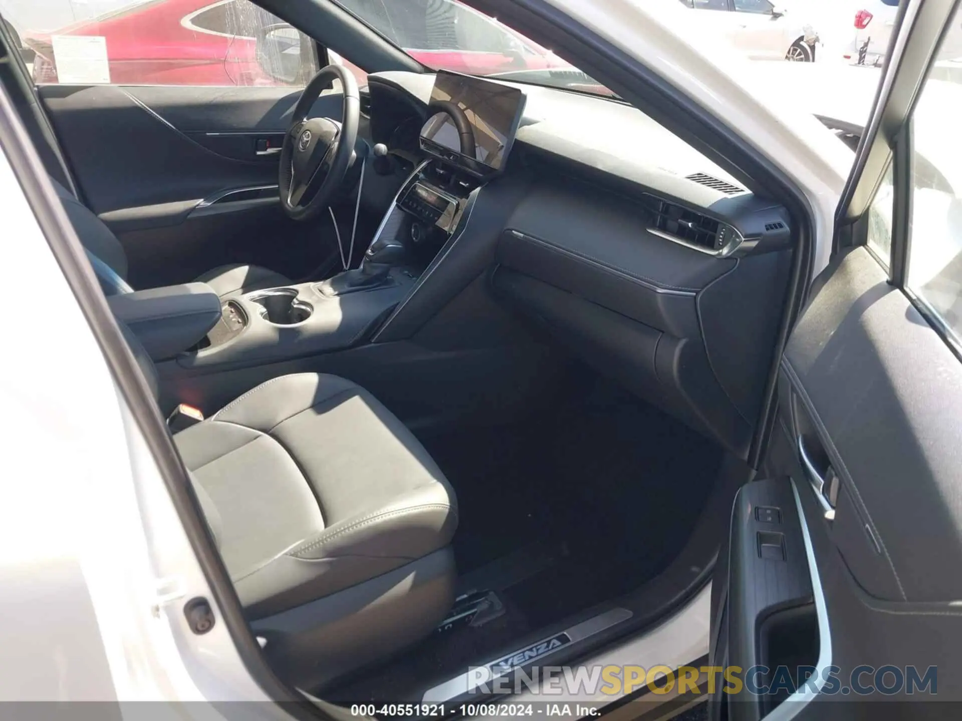 5 fotografías del automóvil dañado JTEAAAAH5RJ186505 TOYOTA VENZA 2024