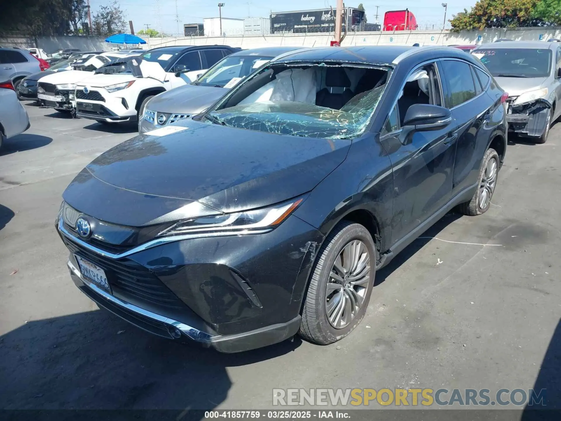 2 fotografías del automóvil dañado JTEAAAAH7RJ175408 TOYOTA VENZA 2024