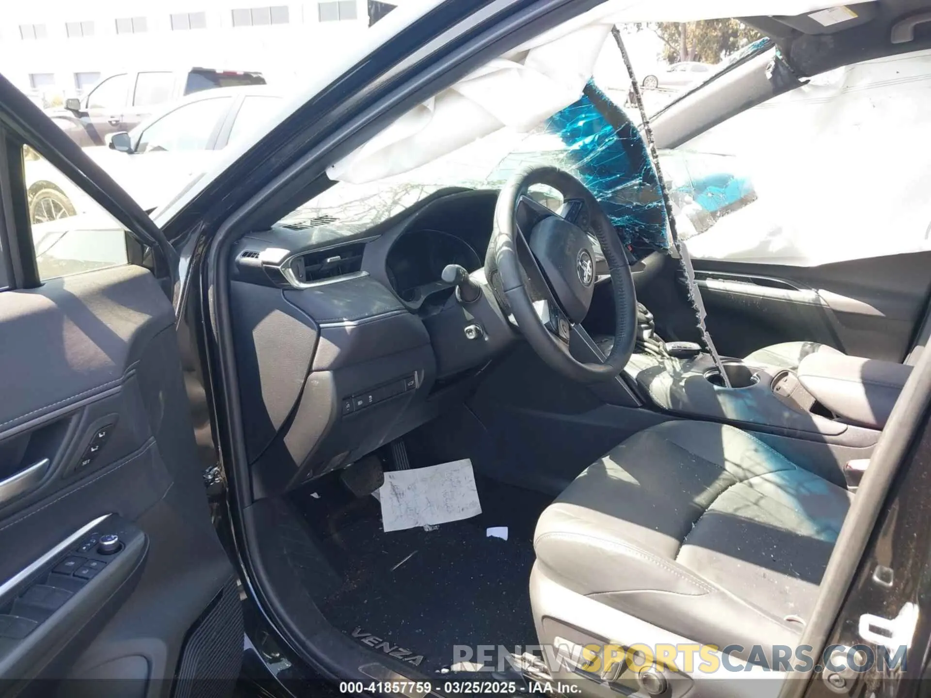 20 fotografías del automóvil dañado JTEAAAAH7RJ175408 TOYOTA VENZA 2024