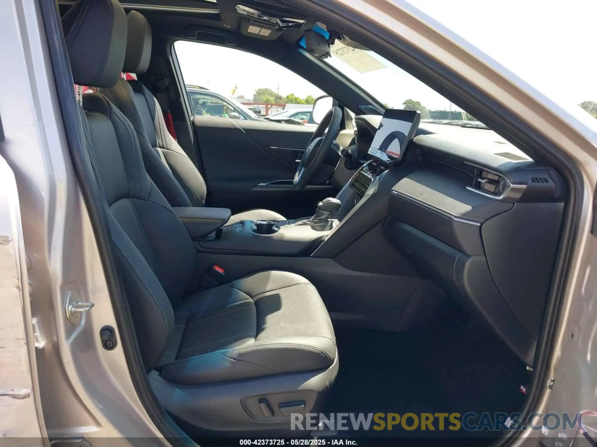 5 fotografías del automóvil dañado JTEAAAAHXRJ170851 TOYOTA VENZA 2024