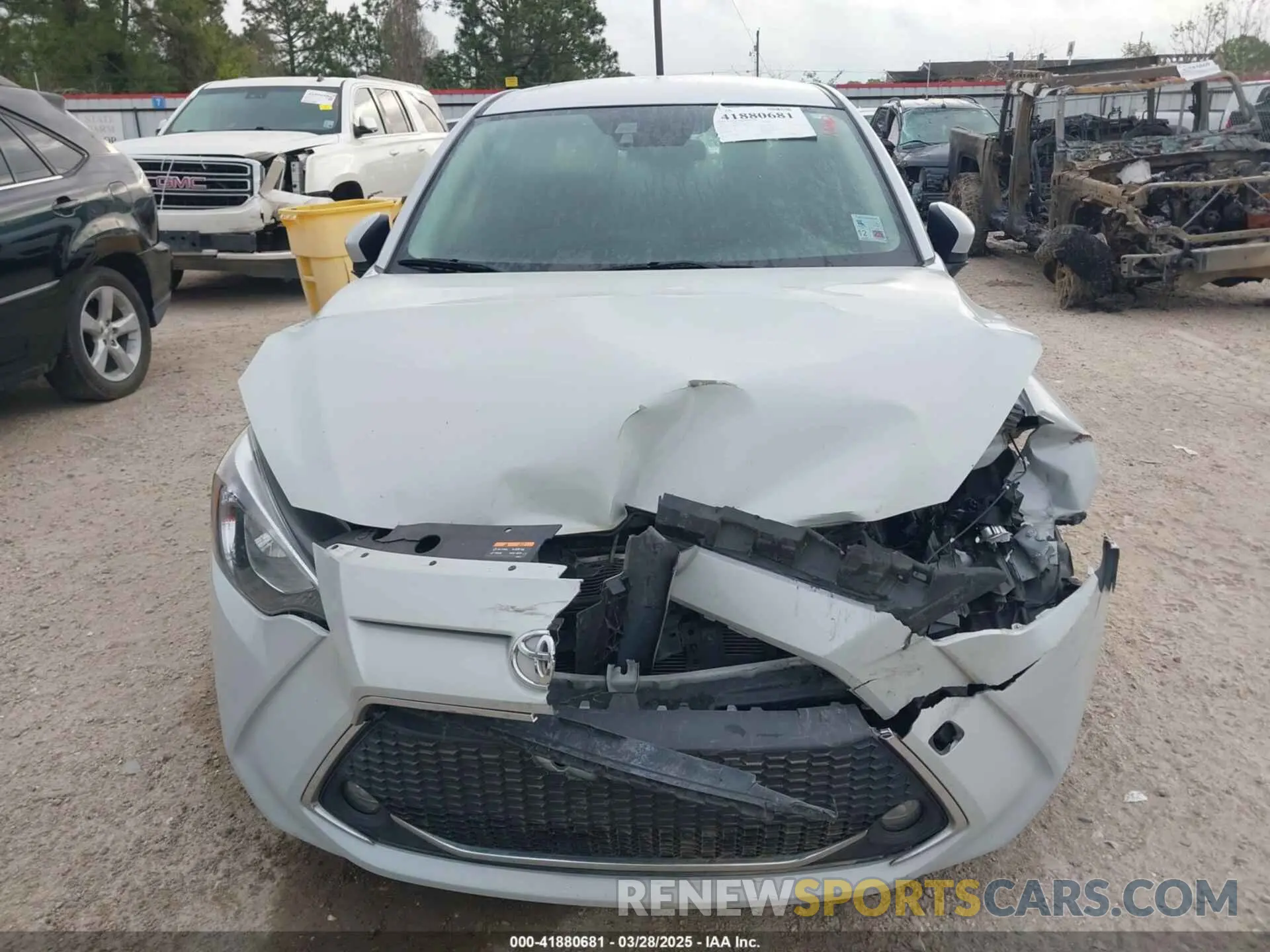 13 fotografías del automóvil dañado 3MYDLBYV0KY507141 TOYOTA YARIS 2019