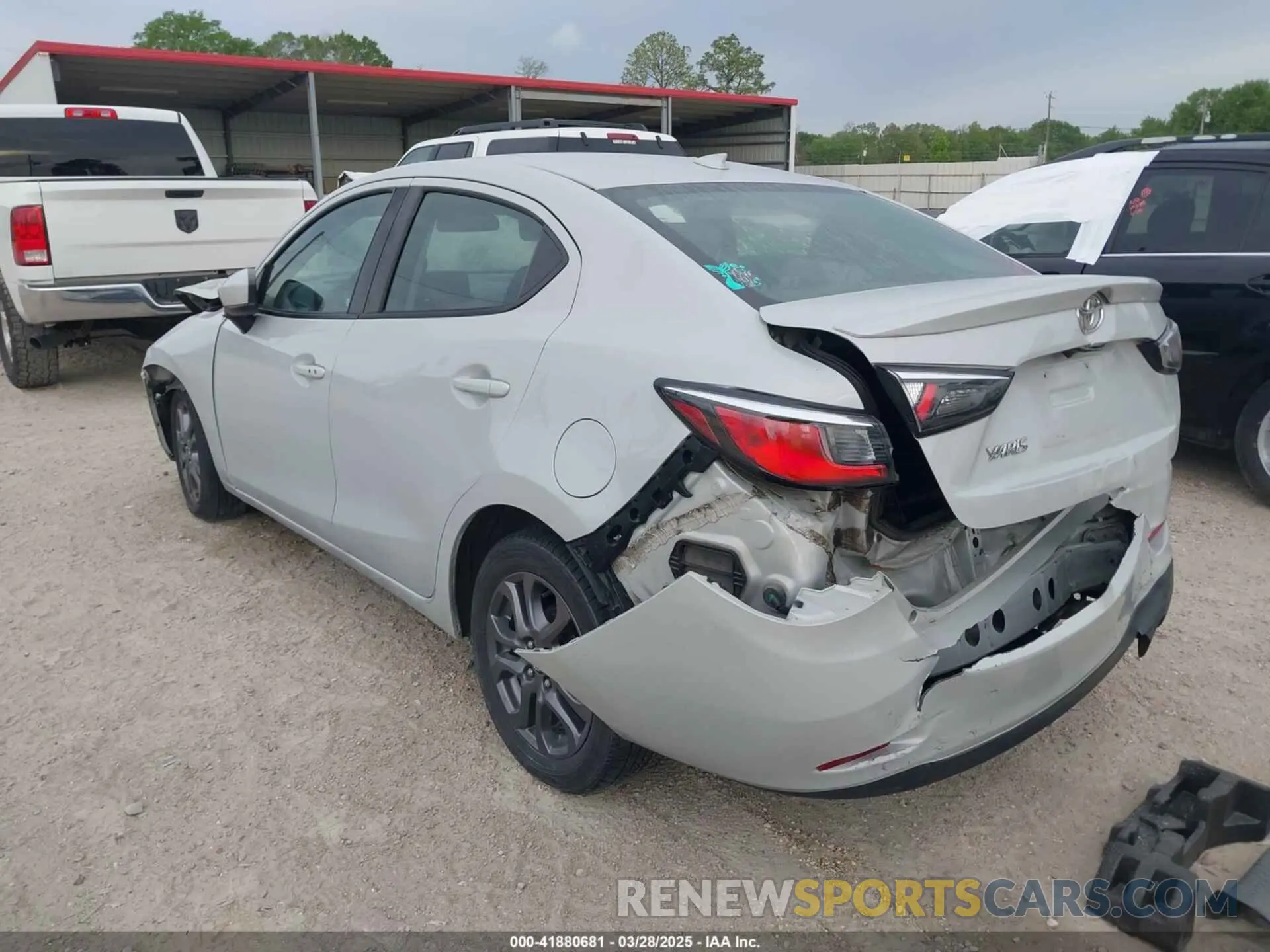 3 fotografías del automóvil dañado 3MYDLBYV0KY507141 TOYOTA YARIS 2019