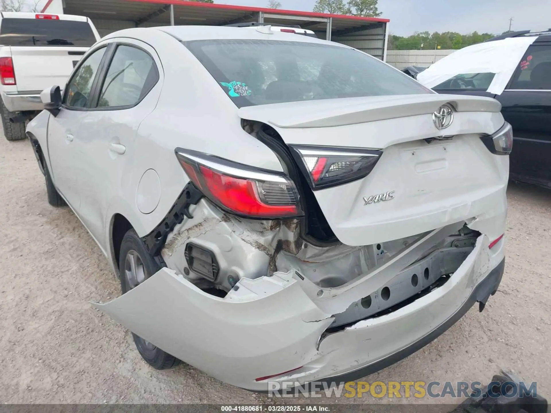6 fotografías del automóvil dañado 3MYDLBYV0KY507141 TOYOTA YARIS 2019