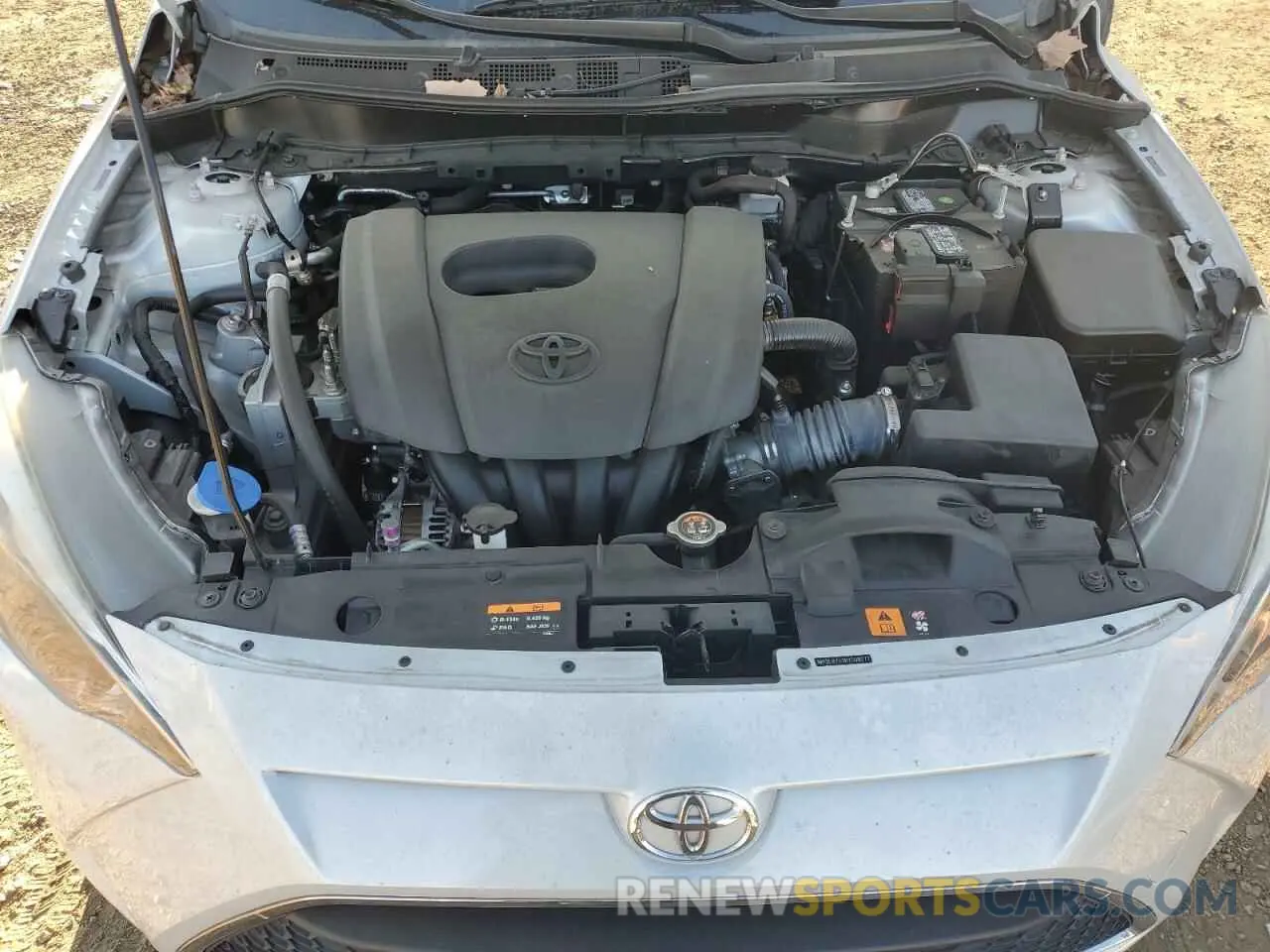 11 fotografías del automóvil dañado 3MYDLBYV0KY508077 TOYOTA YARIS 2019