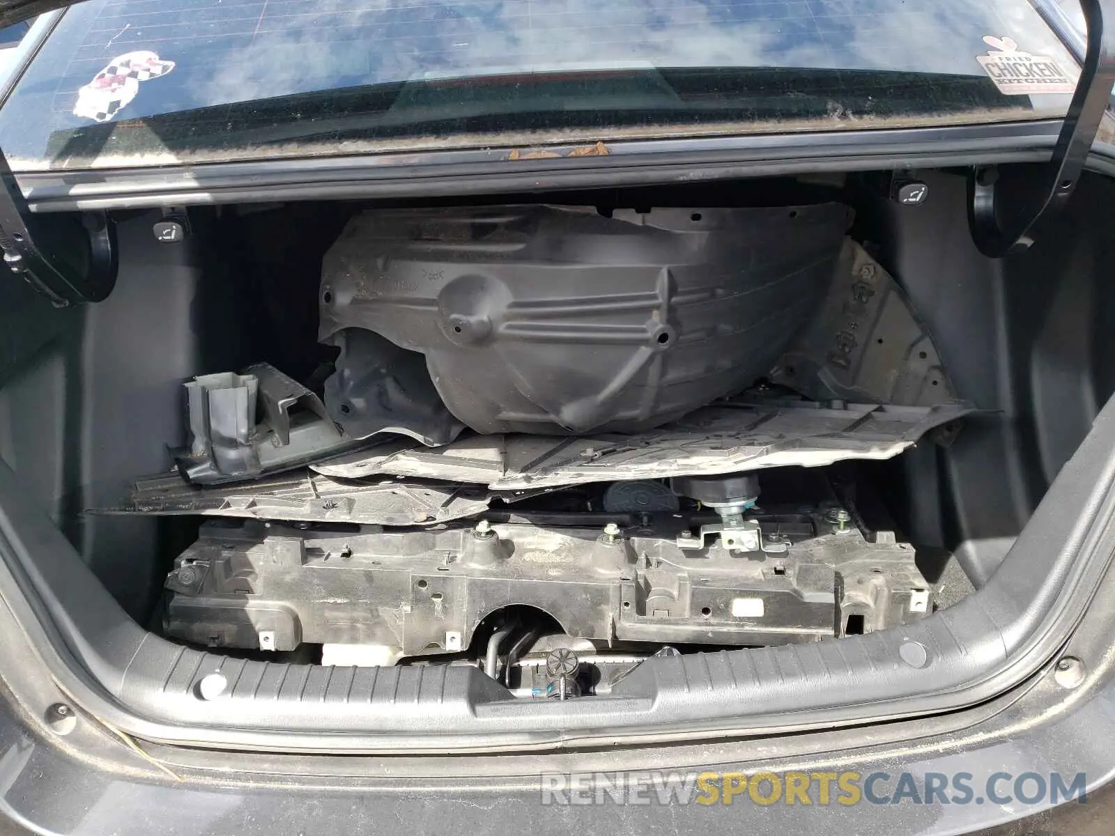 9 fotografías del automóvil dañado 3MYDLBYV0KY511481 TOYOTA YARIS 2019
