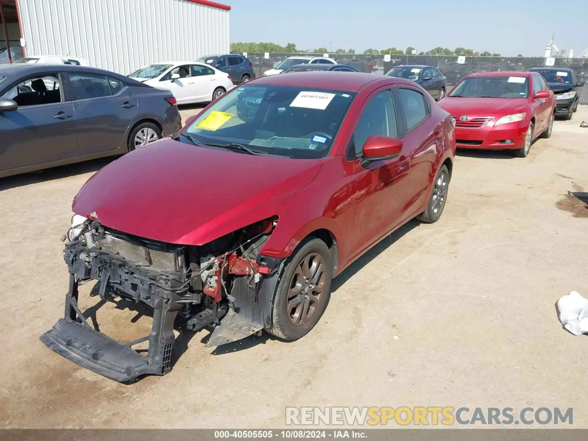 2 fotografías del automóvil dañado 3MYDLBYV0KY525073 TOYOTA YARIS 2019