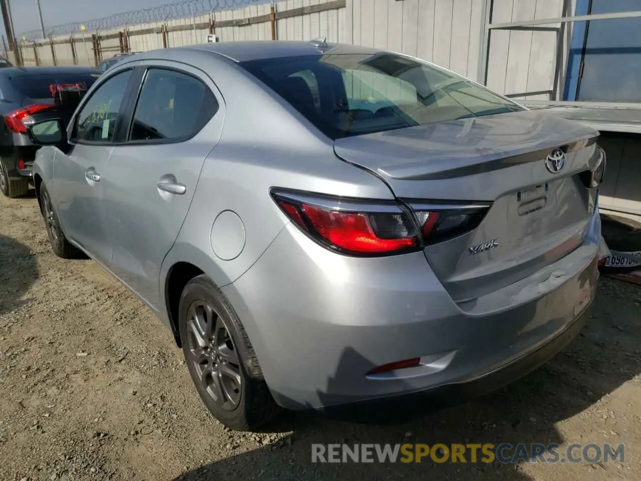 3 fotografías del automóvil dañado 3MYDLBYV1KY503356 TOYOTA YARIS 2019