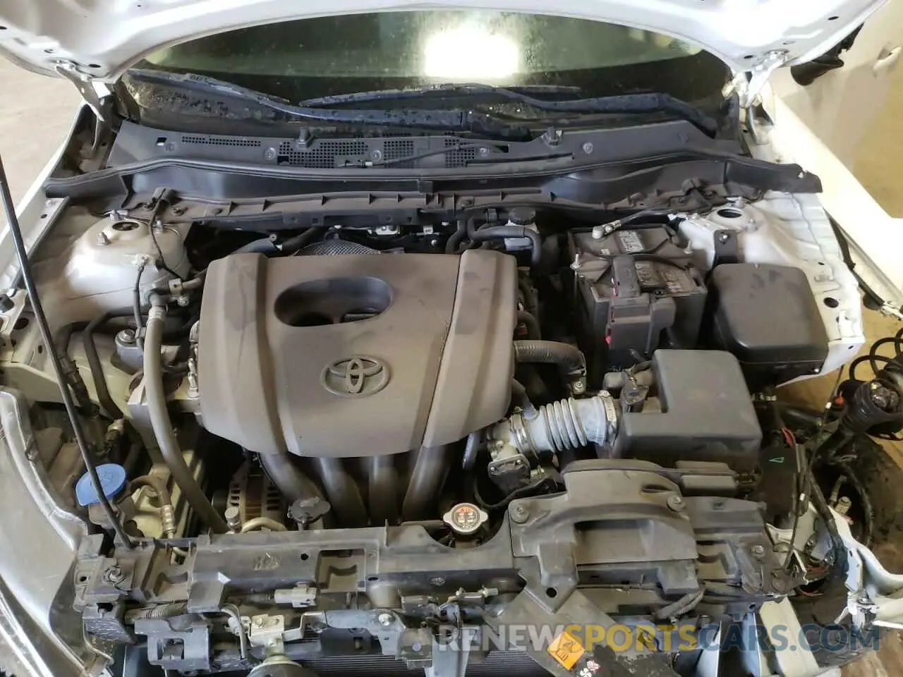 11 fotografías del automóvil dañado 3MYDLBYV1KY503647 TOYOTA YARIS 2019