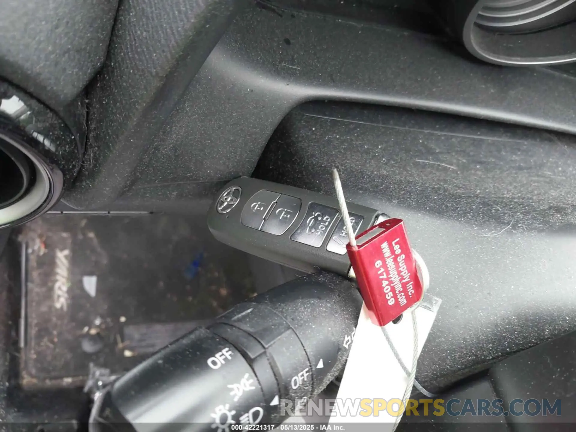 11 fotografías del automóvil dañado 3MYDLBYV1KY509934 TOYOTA YARIS 2019