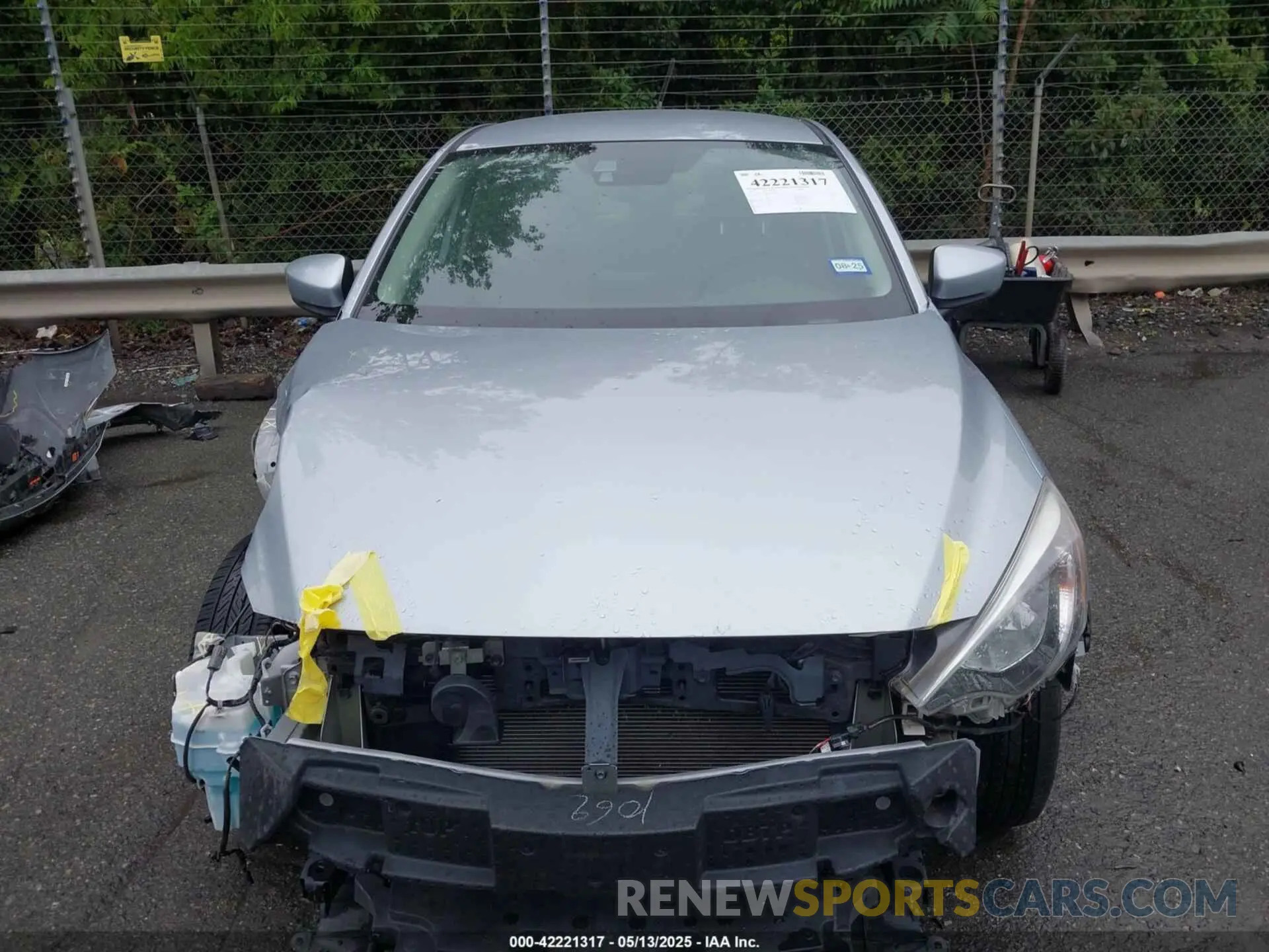 13 fotografías del automóvil dañado 3MYDLBYV1KY509934 TOYOTA YARIS 2019