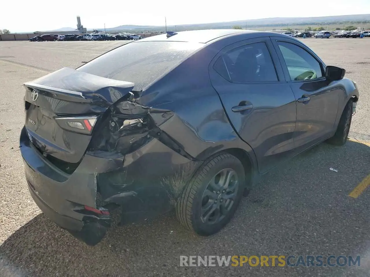 3 fotografías del automóvil dañado 3MYDLBYV1KY518388 TOYOTA YARIS 2019