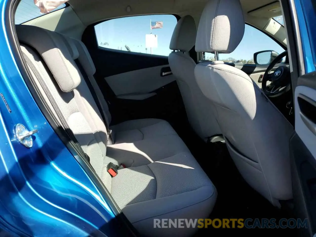 10 fotografías del automóvil dañado 3MYDLBYV1KY523199 TOYOTA YARIS 2019