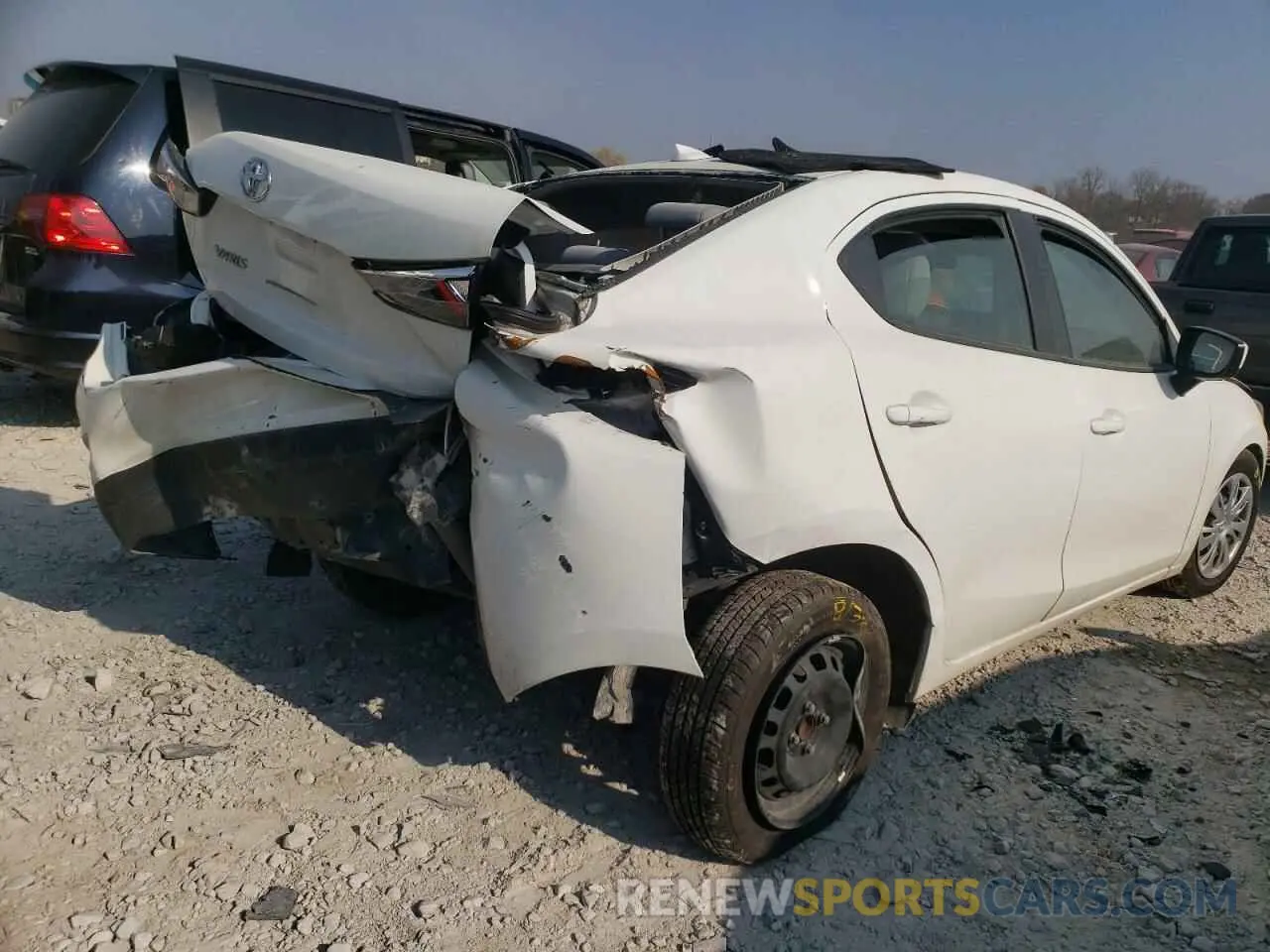 4 fotografías del automóvil dañado 3MYDLBYV1KY526443 TOYOTA YARIS 2019