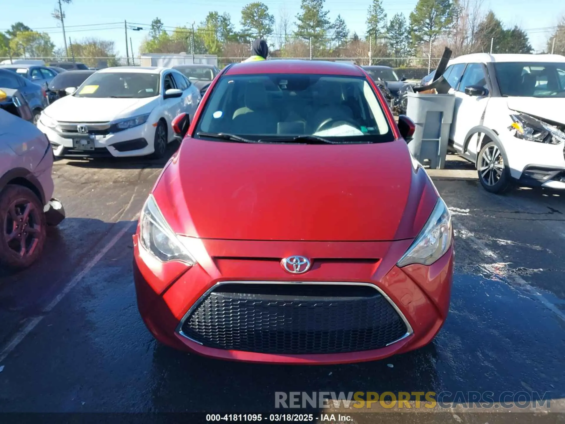 13 fotografías del automóvil dañado 3MYDLBYV1KY526975 TOYOTA YARIS 2019