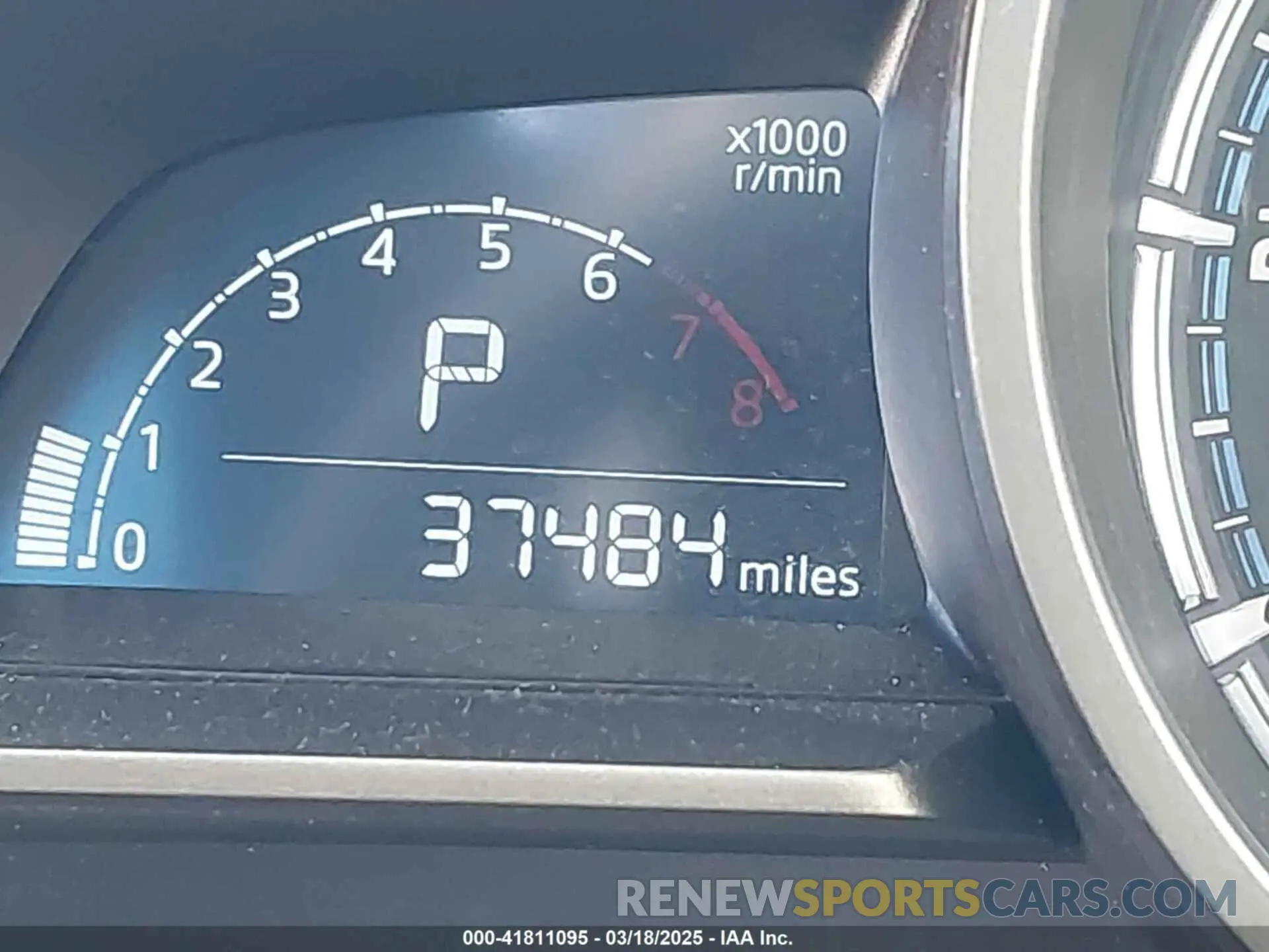 16 fotografías del automóvil dañado 3MYDLBYV1KY526975 TOYOTA YARIS 2019