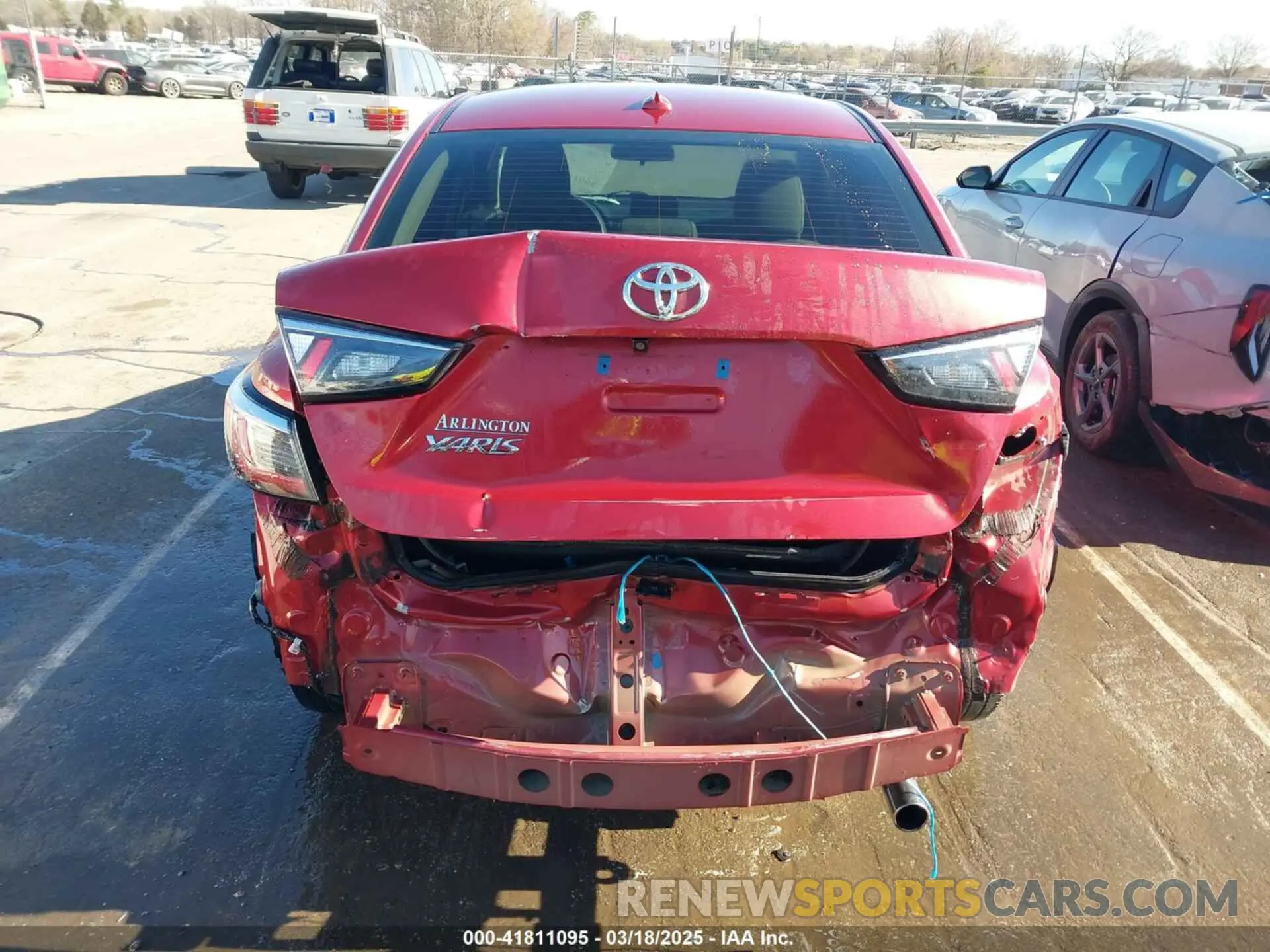 17 fotografías del automóvil dañado 3MYDLBYV1KY526975 TOYOTA YARIS 2019