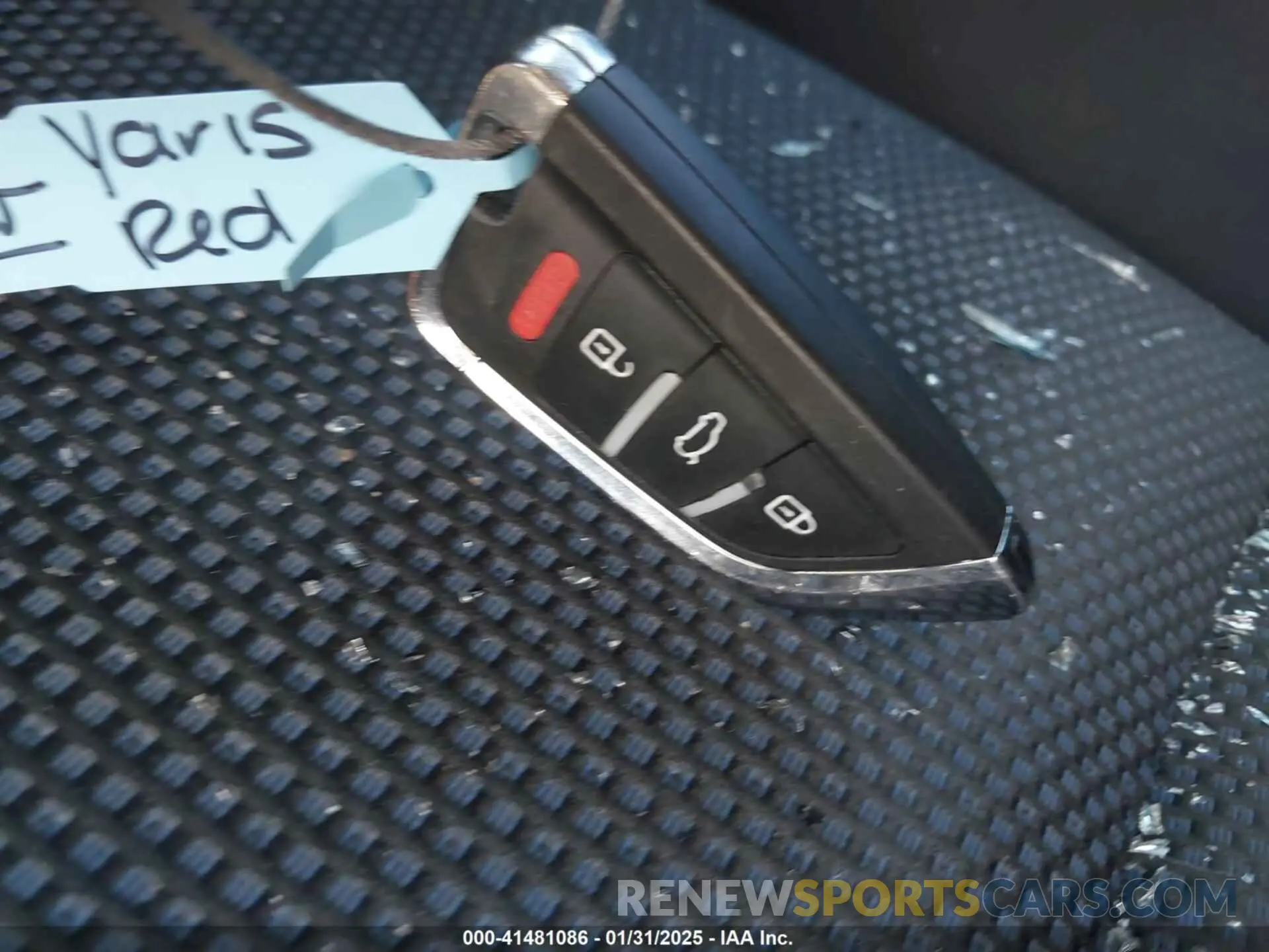 11 fotografías del automóvil dañado 3MYDLBYV2KY504483 TOYOTA YARIS 2019
