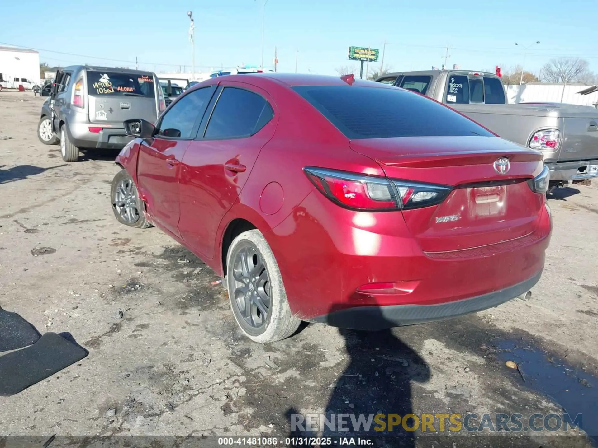 3 fotografías del automóvil dañado 3MYDLBYV2KY504483 TOYOTA YARIS 2019