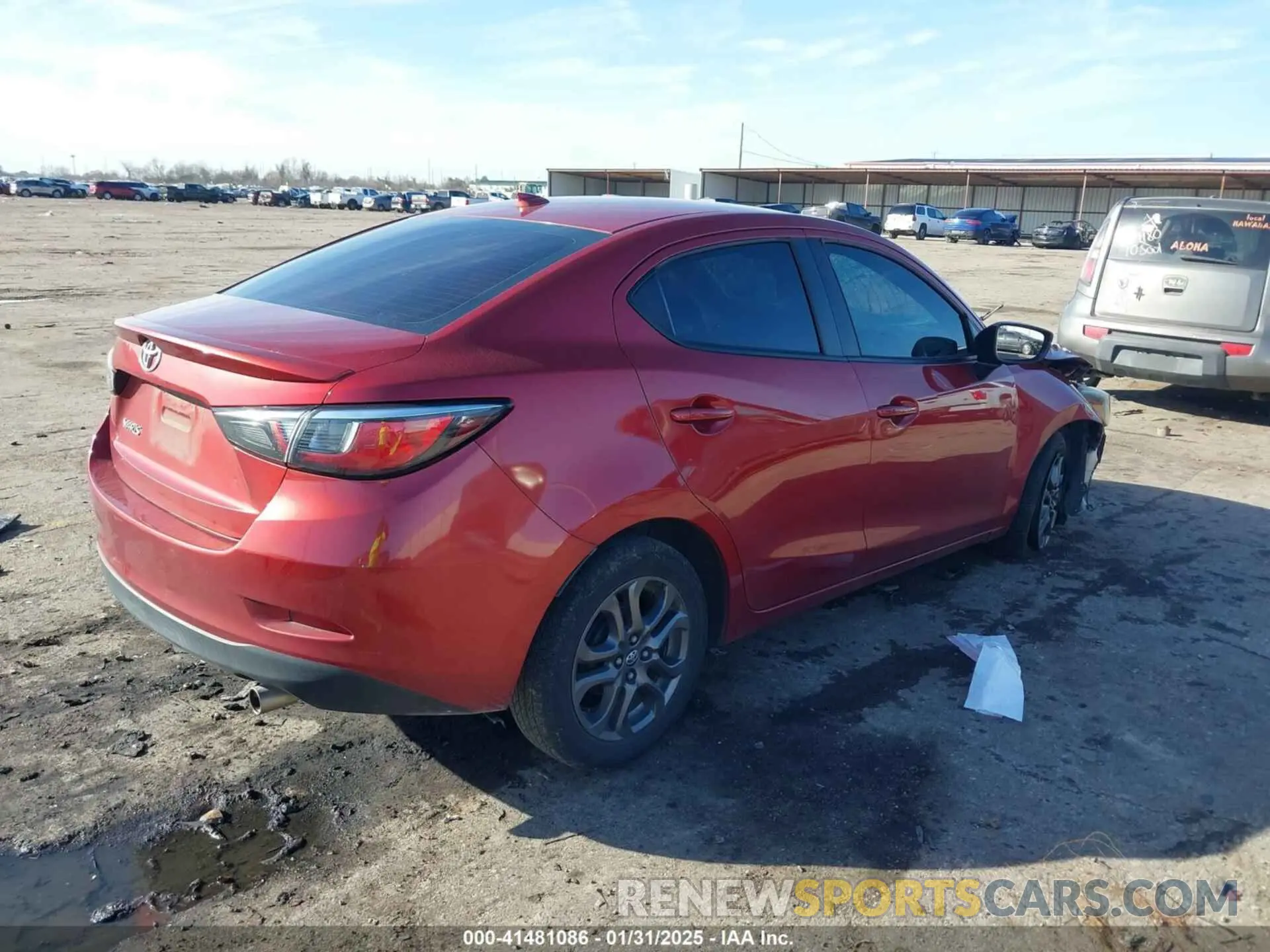 4 fotografías del automóvil dañado 3MYDLBYV2KY504483 TOYOTA YARIS 2019