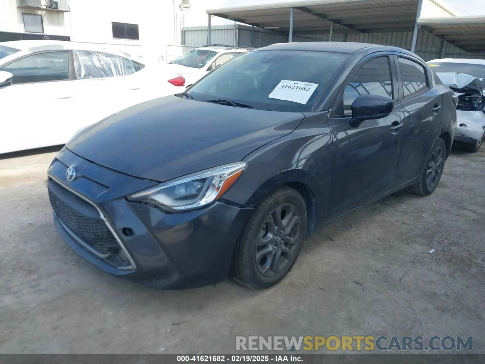 2 fotografías del automóvil dañado 3MYDLBYV2KY507304 TOYOTA YARIS 2019