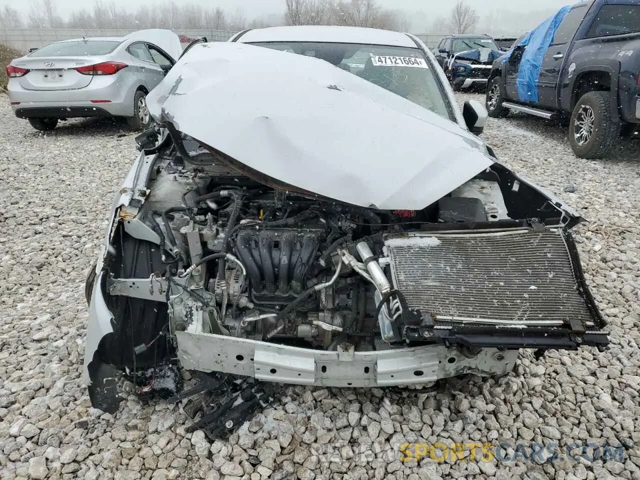 5 fotografías del automóvil dañado 3MYDLBYV2KY508579 TOYOTA YARIS 2019
