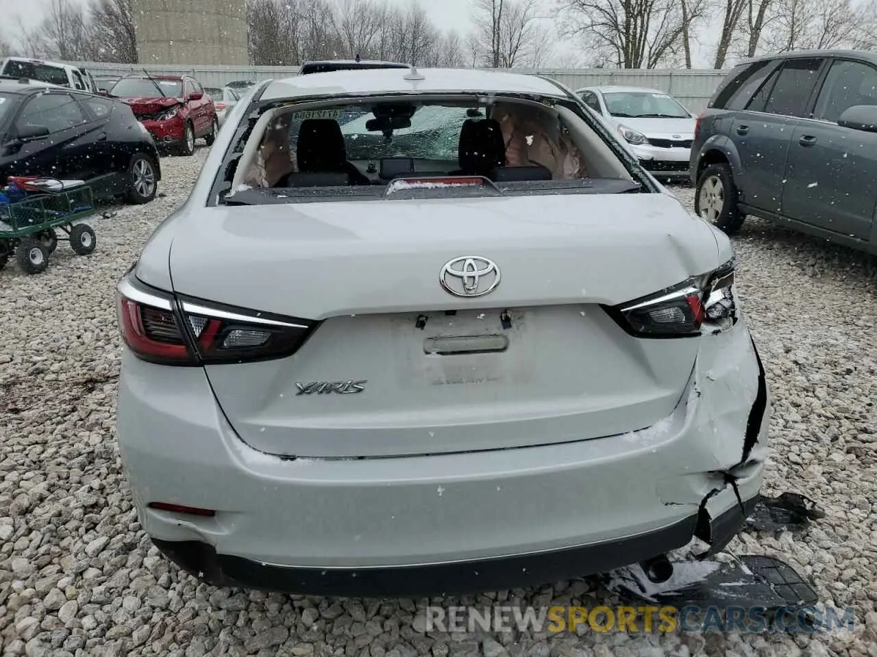 6 fotografías del automóvil dañado 3MYDLBYV2KY508579 TOYOTA YARIS 2019