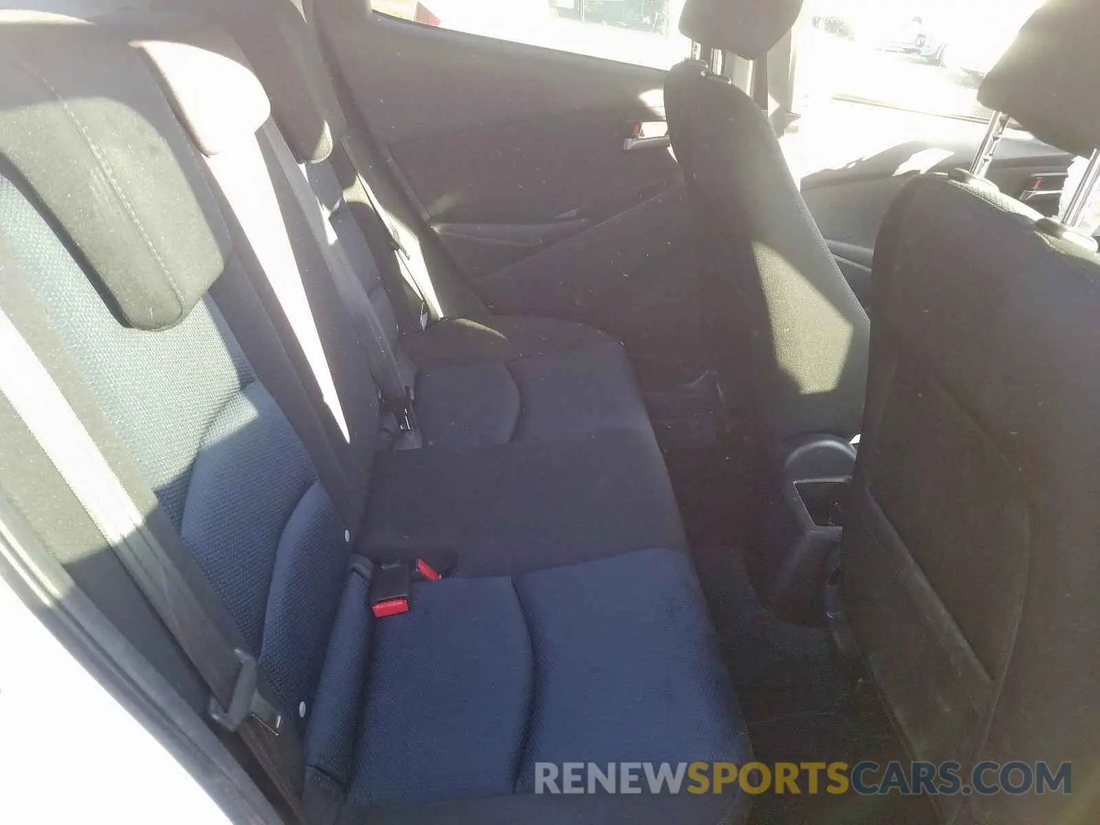 6 fotografías del automóvil dañado 3MYDLBYV2KY511661 TOYOTA YARIS 2019