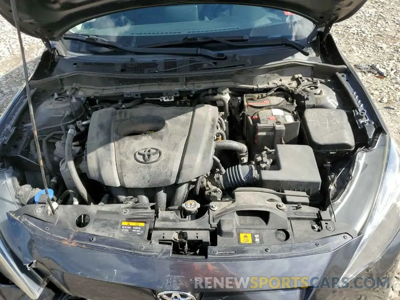 11 fotografías del automóvil dañado 3MYDLBYV2KY519663 TOYOTA YARIS 2019