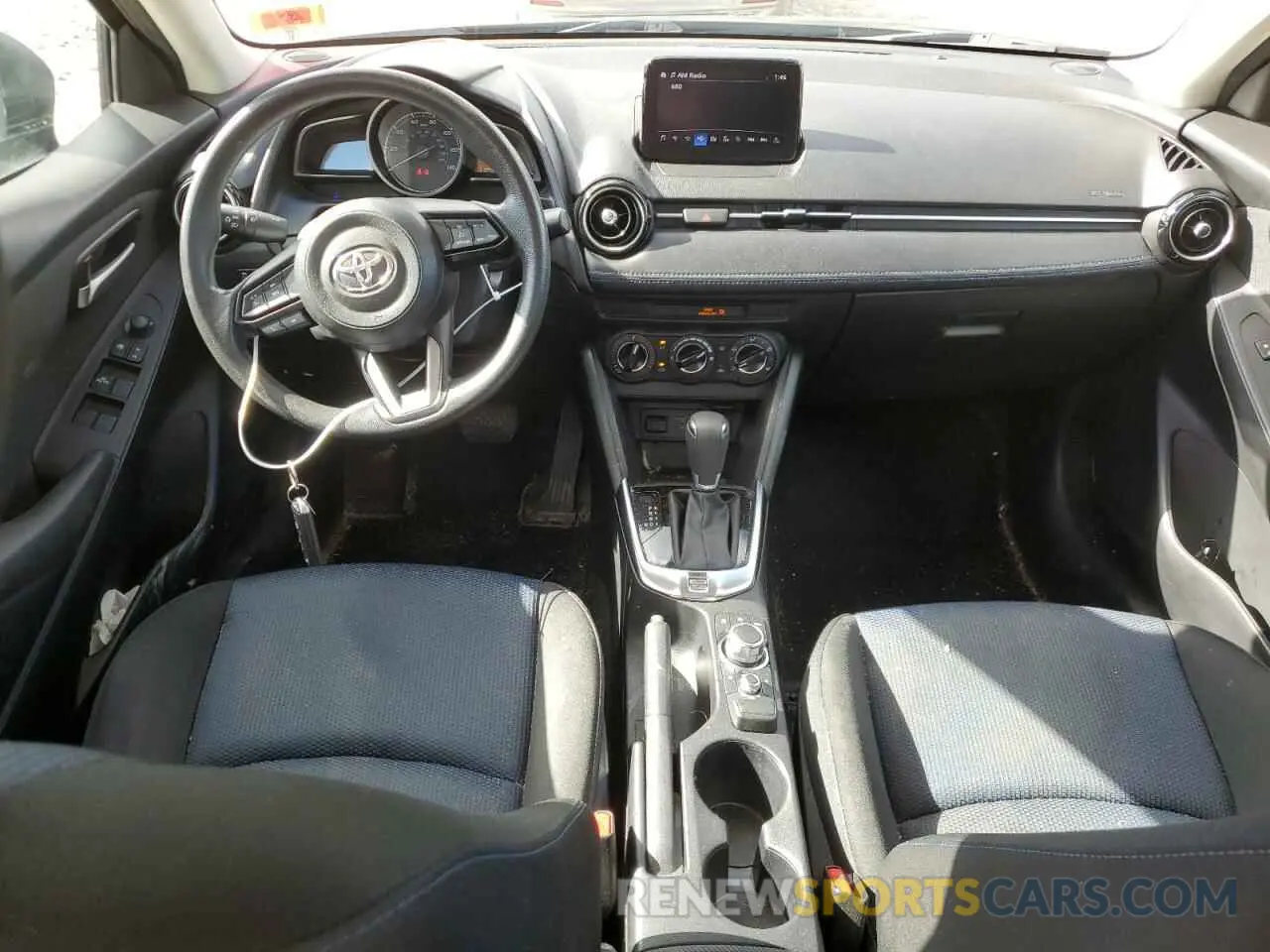 8 fotografías del automóvil dañado 3MYDLBYV2KY519663 TOYOTA YARIS 2019