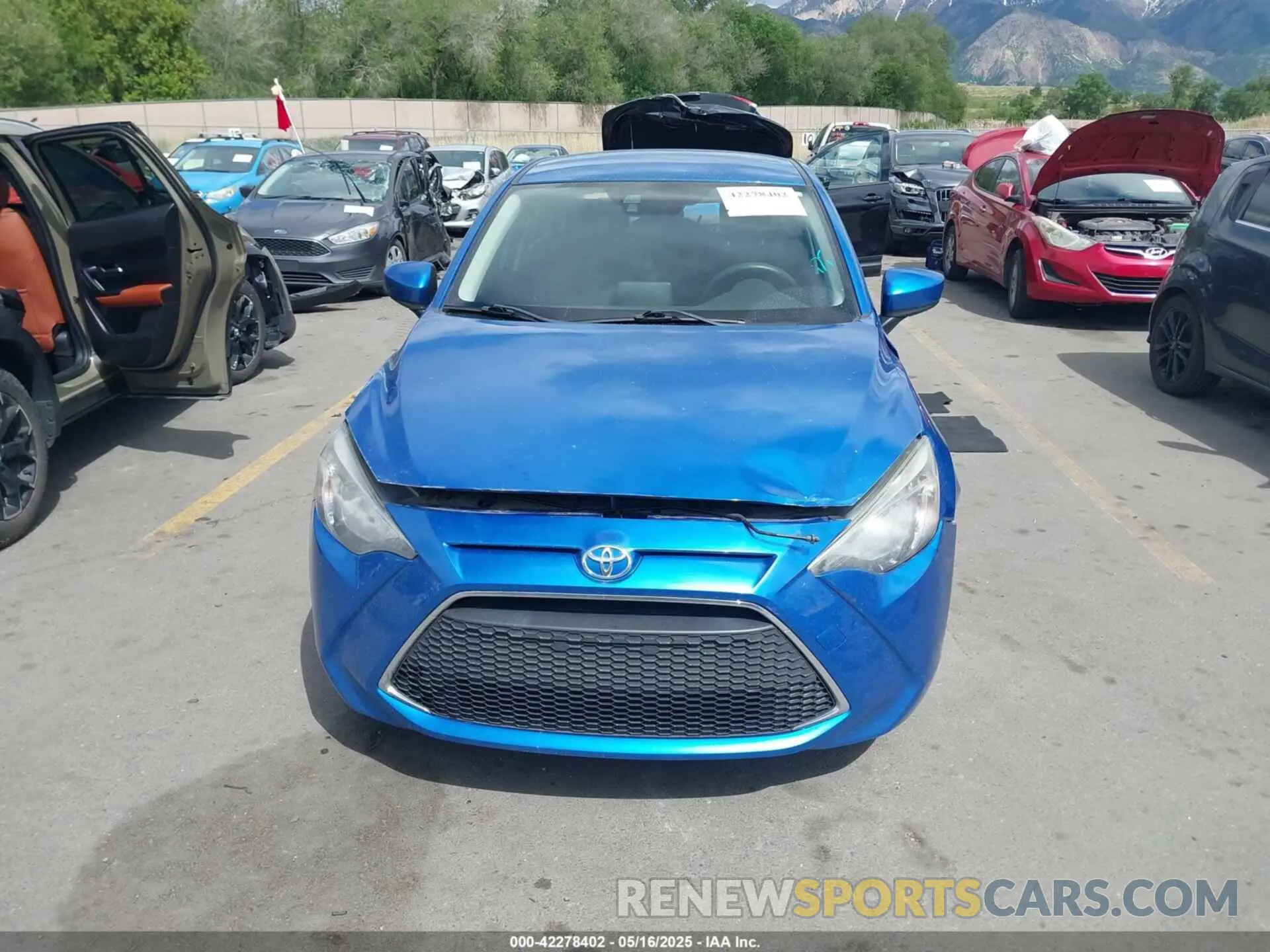 12 fotografías del automóvil dañado 3MYDLBYV2KY520621 TOYOTA YARIS 2019