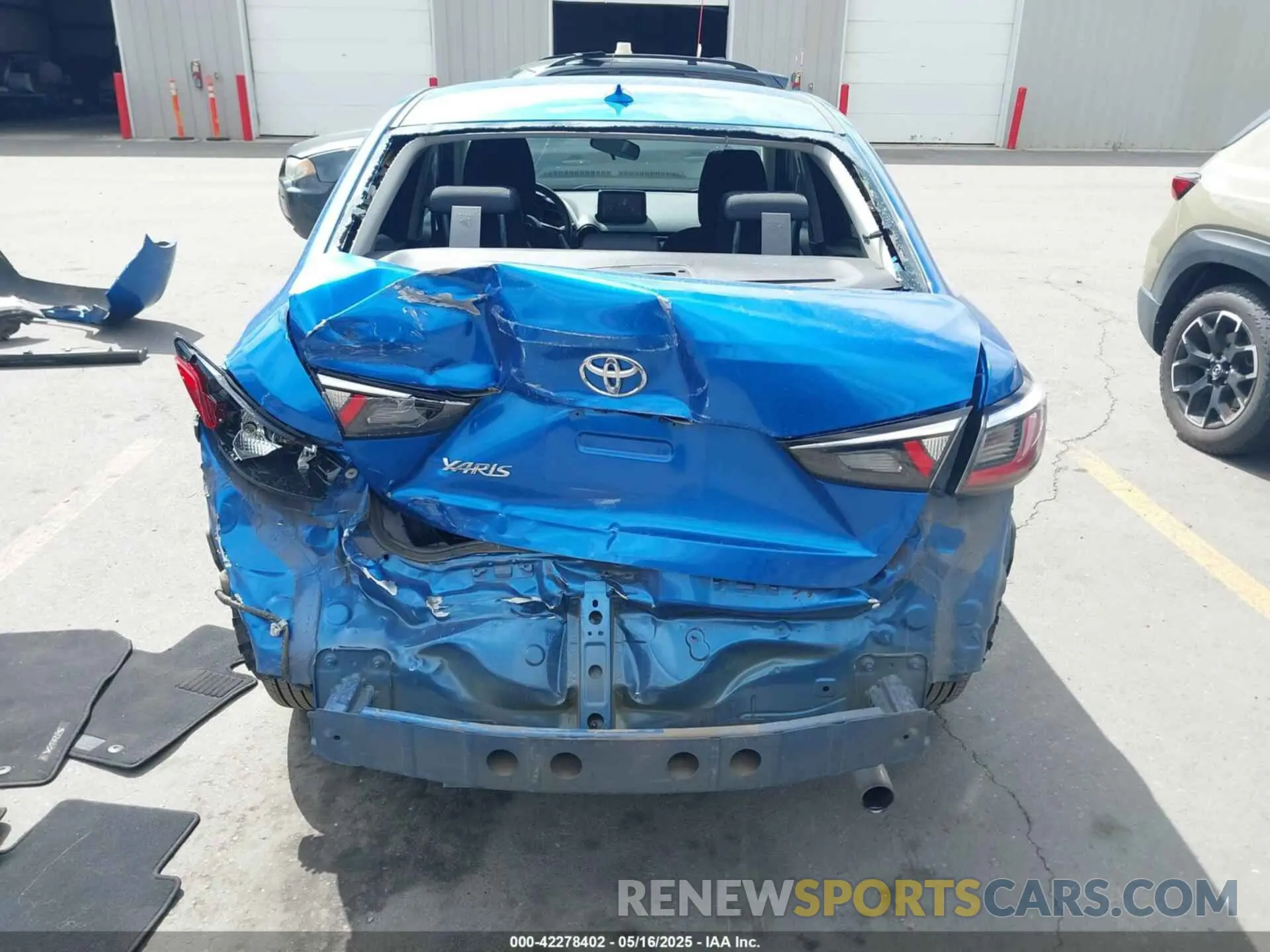 16 fotografías del automóvil dañado 3MYDLBYV2KY520621 TOYOTA YARIS 2019