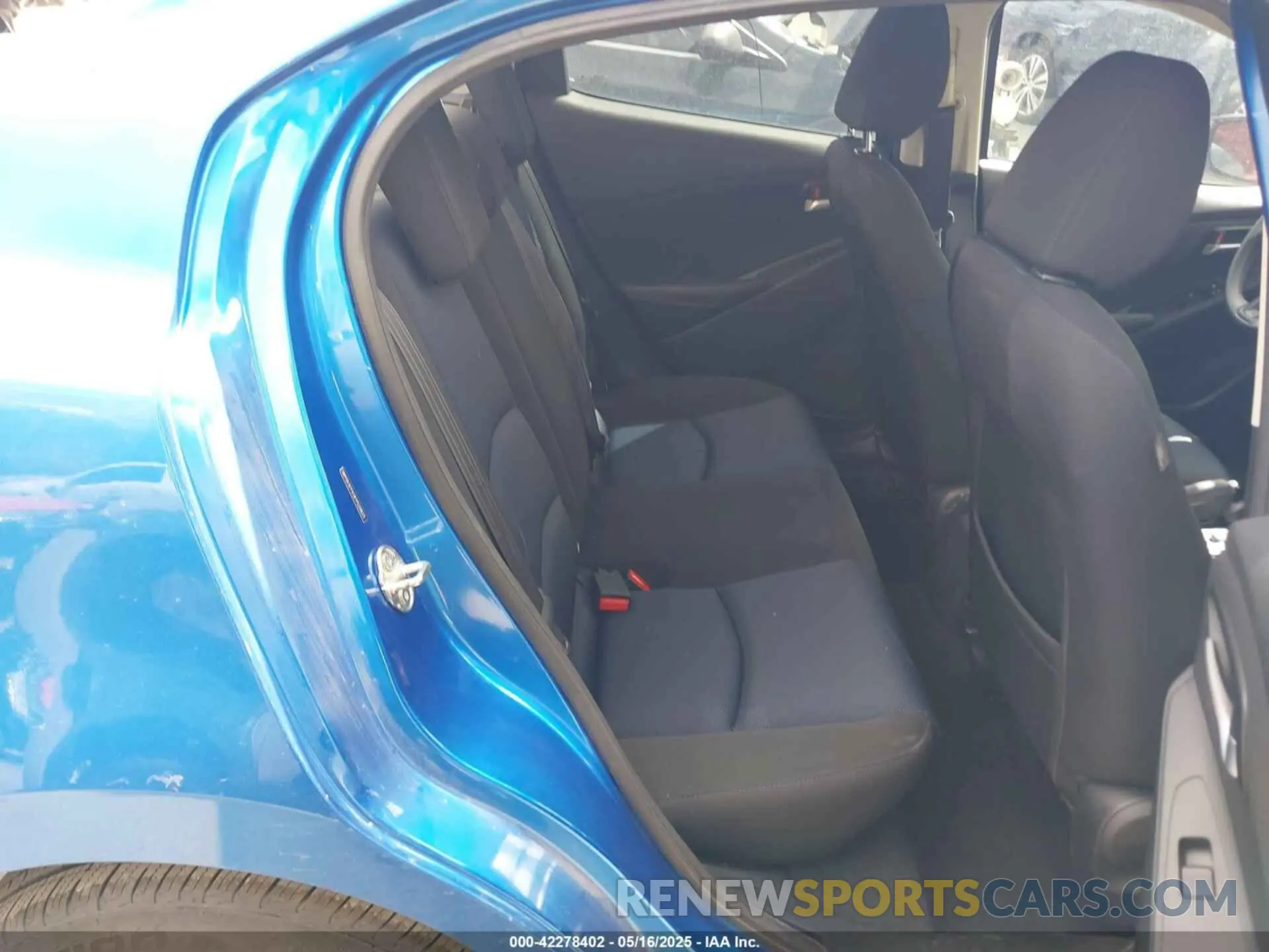 8 fotografías del automóvil dañado 3MYDLBYV2KY520621 TOYOTA YARIS 2019