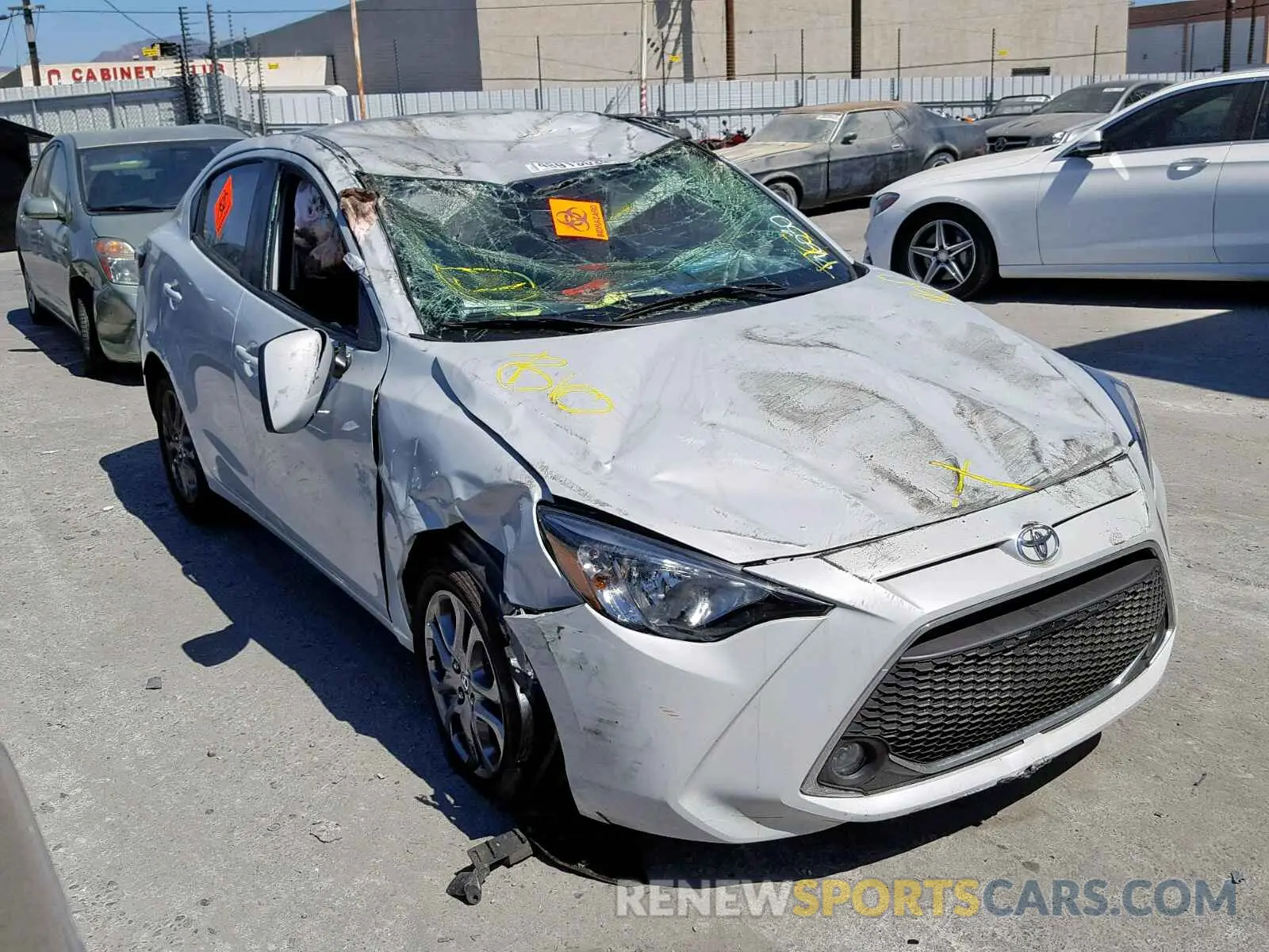 1 fotografías del automóvil dañado 3MYDLBYV2KY522305 TOYOTA YARIS 2019