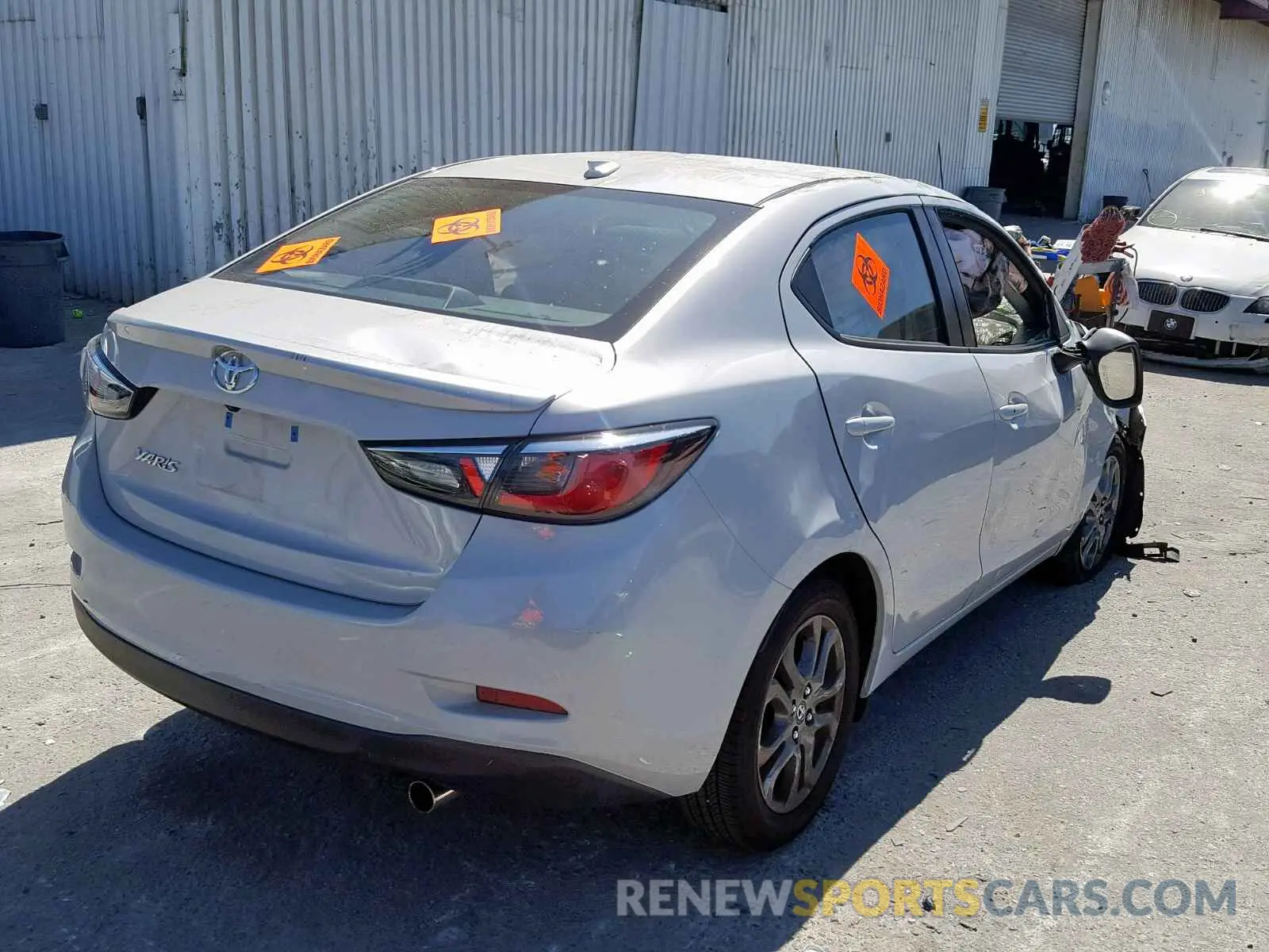 4 fotografías del automóvil dañado 3MYDLBYV2KY522305 TOYOTA YARIS 2019