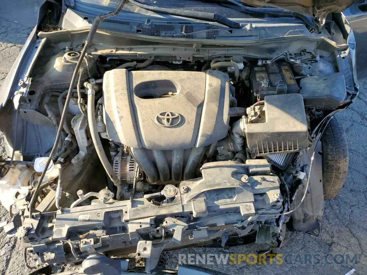 11 fotografías del automóvil dañado 3MYDLBYV2KY524118 TOYOTA YARIS 2019