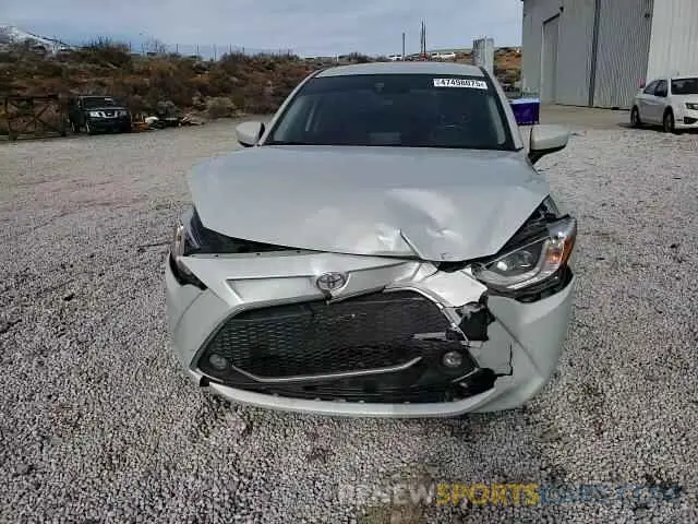 11 fotografías del automóvil dañado 3MYDLBYV3KY506033 TOYOTA YARIS 2019