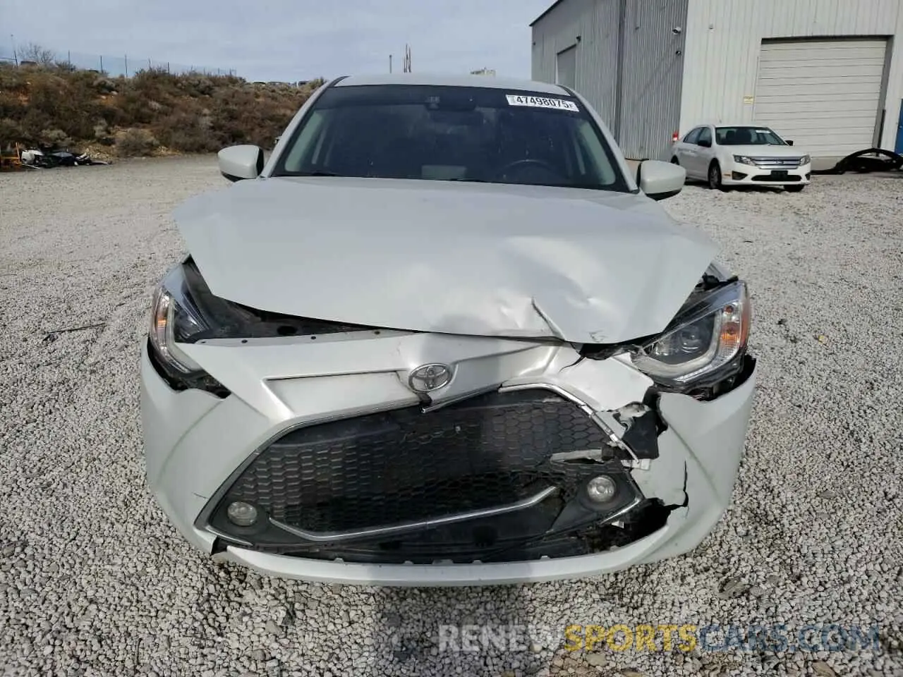 5 fotografías del automóvil dañado 3MYDLBYV3KY506033 TOYOTA YARIS 2019