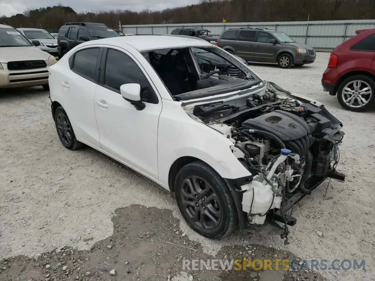 1 fotografías del automóvil dañado 3MYDLBYV3KY506811 TOYOTA YARIS 2019