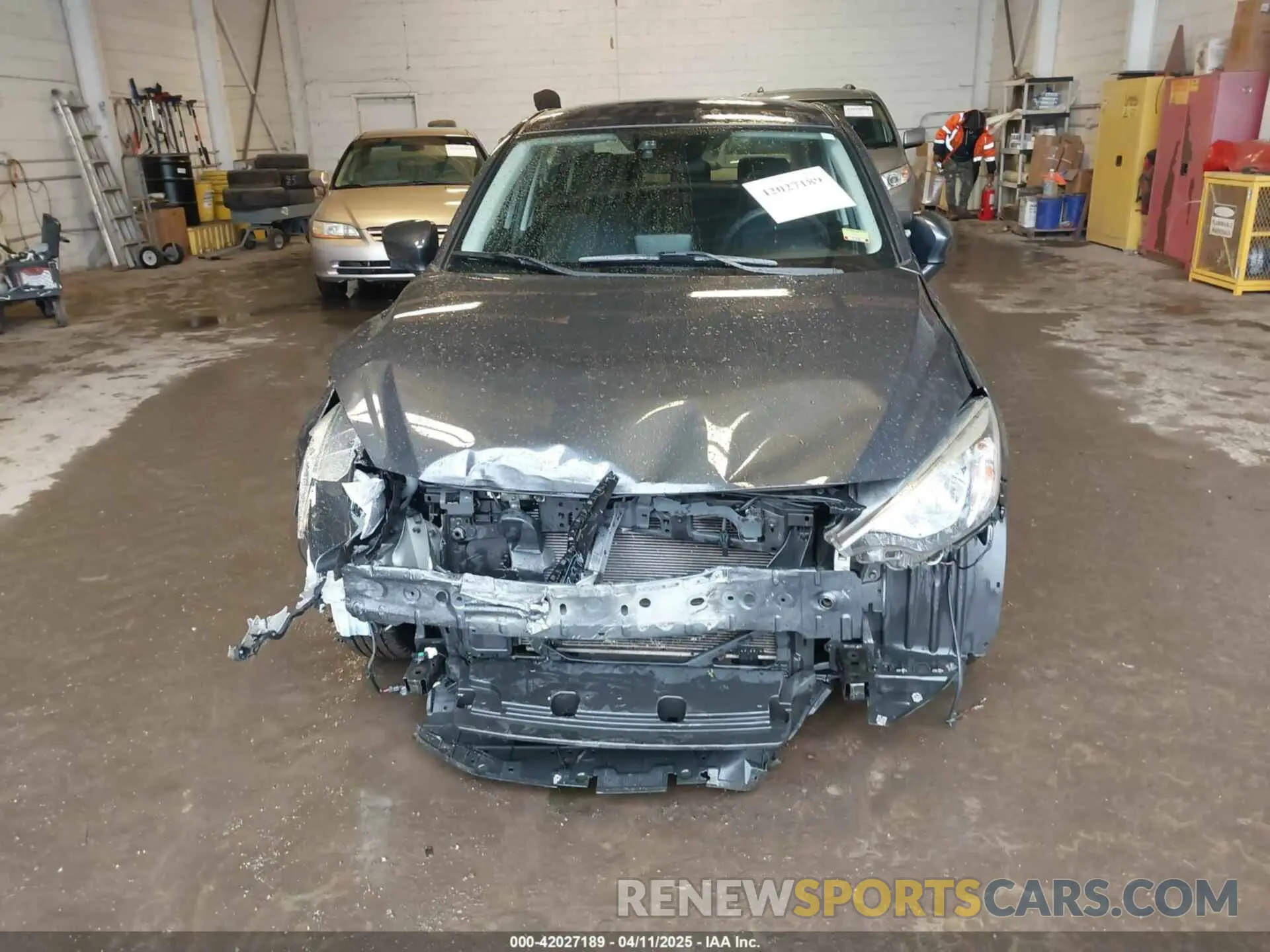 12 fotografías del automóvil dañado 3MYDLBYV3KY508686 TOYOTA YARIS 2019